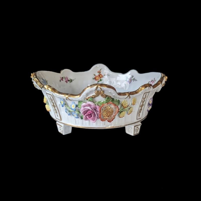 Antique Schierholz Porcelain Floral Bowl With Gold Gilt Accents In Good Condition For Sale In New Milford, CT