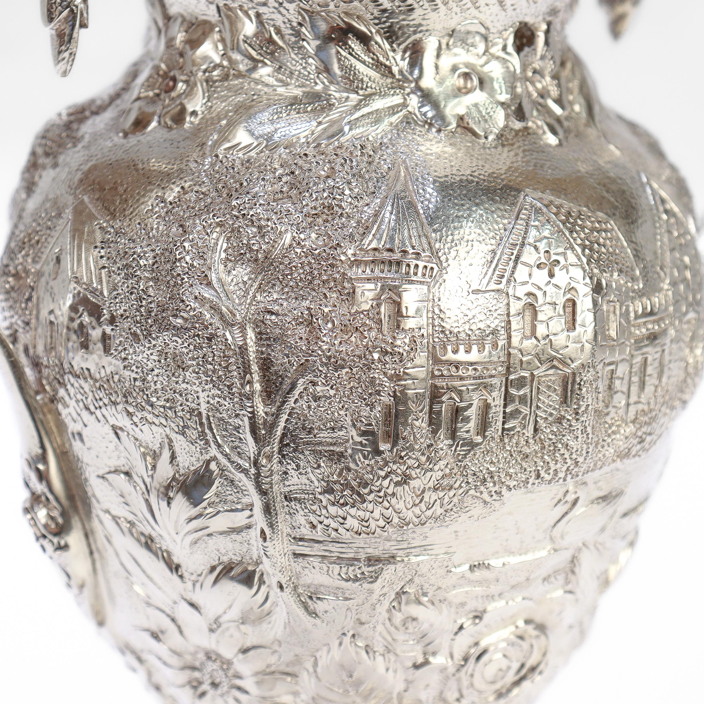 Antica zuccheriera in argento sterling Schofield Castle Pattern Repousse Baltimore in vendita 5