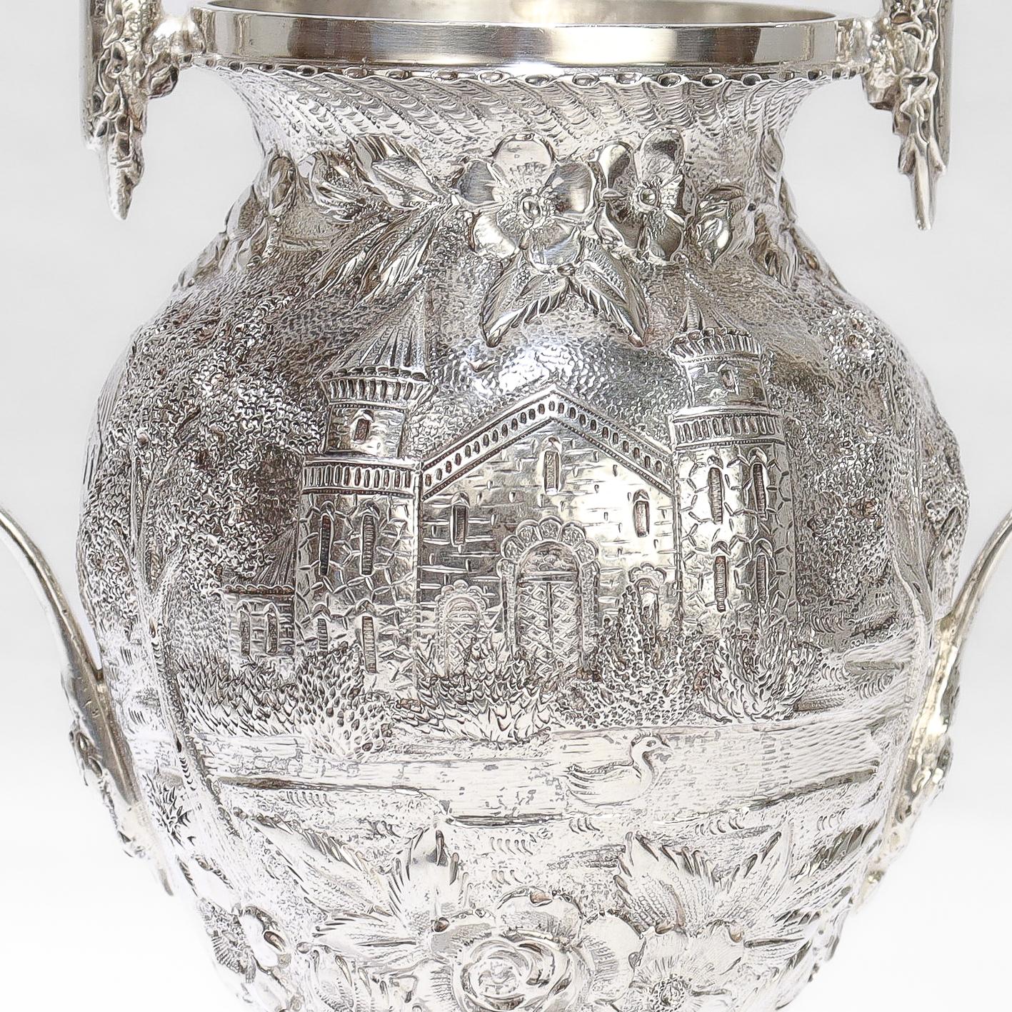 Antica zuccheriera in argento sterling Schofield Castle Pattern Repousse Baltimore in vendita 6