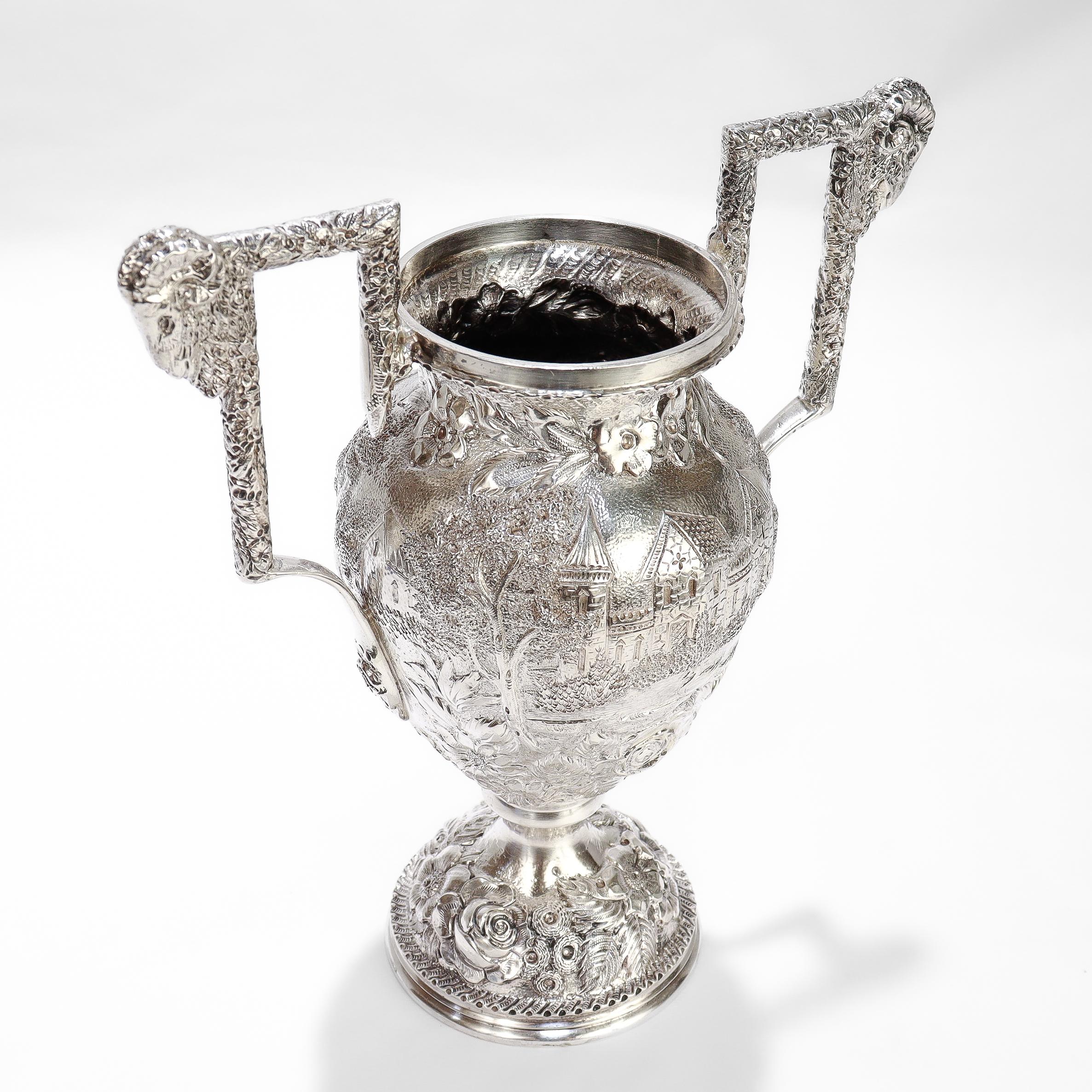 Argento 925 Antica zuccheriera in argento sterling Schofield Castle Pattern Repousse Baltimore in vendita