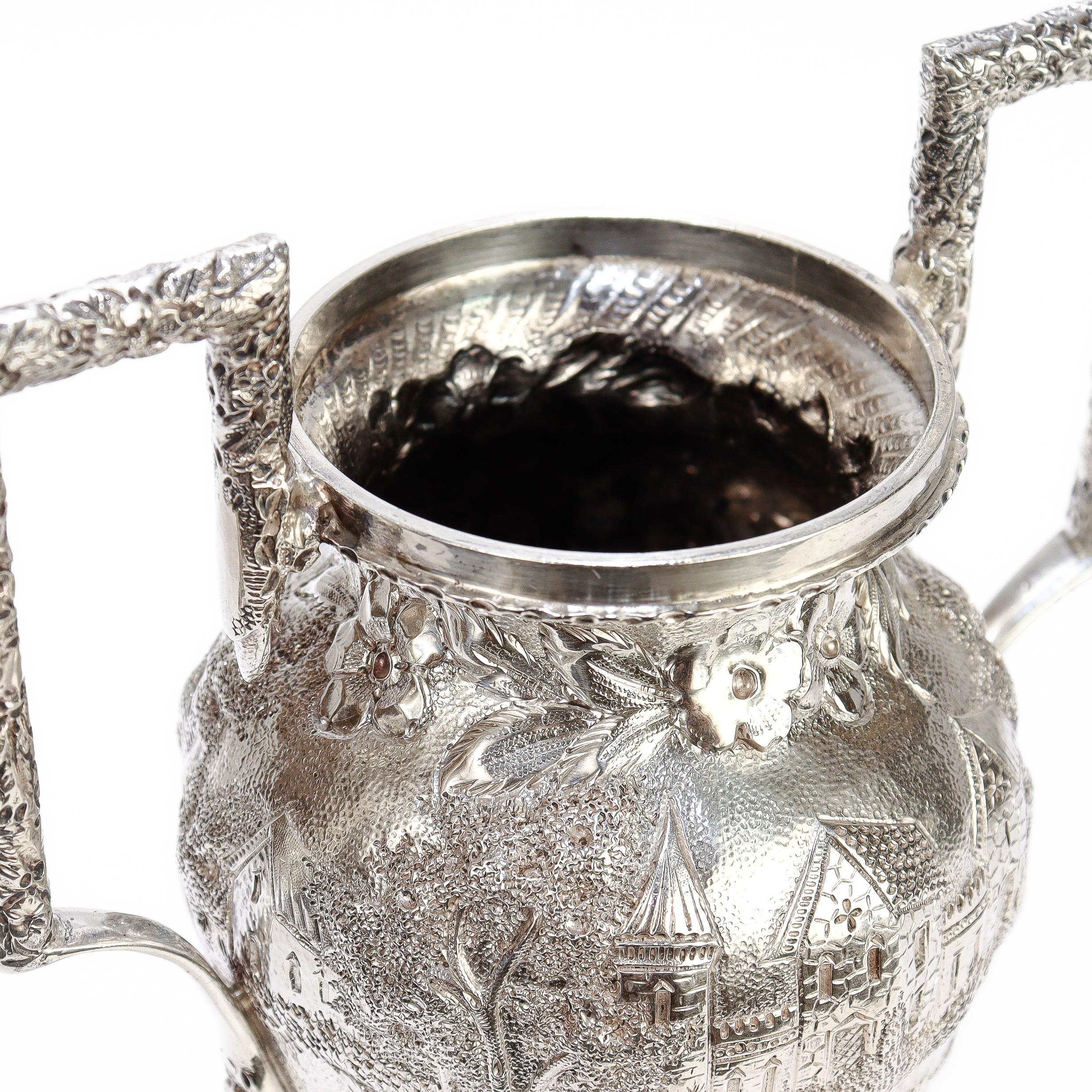 Antica zuccheriera in argento sterling Schofield Castle Pattern Repousse Baltimore in vendita 1