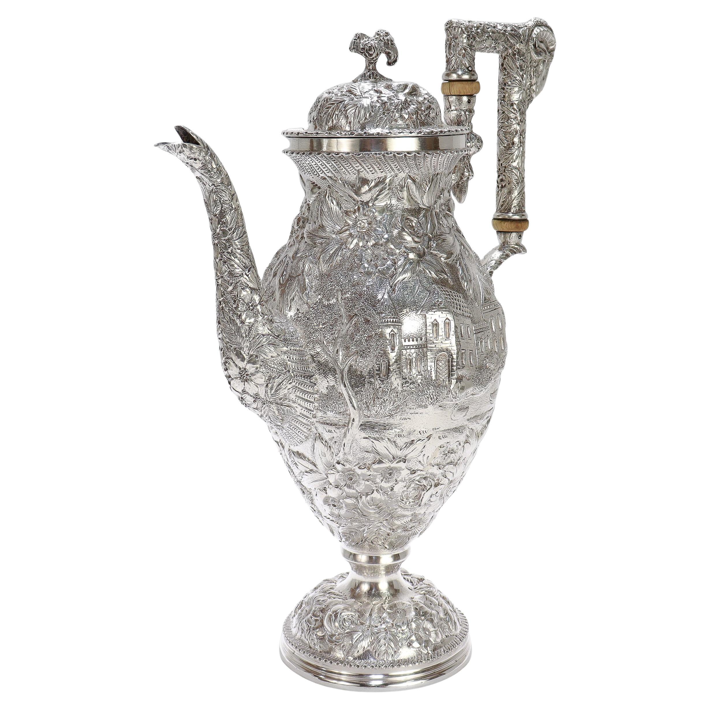 Antica teiera in argento sterling Schofield Castle Pattern Repousse Baltimore