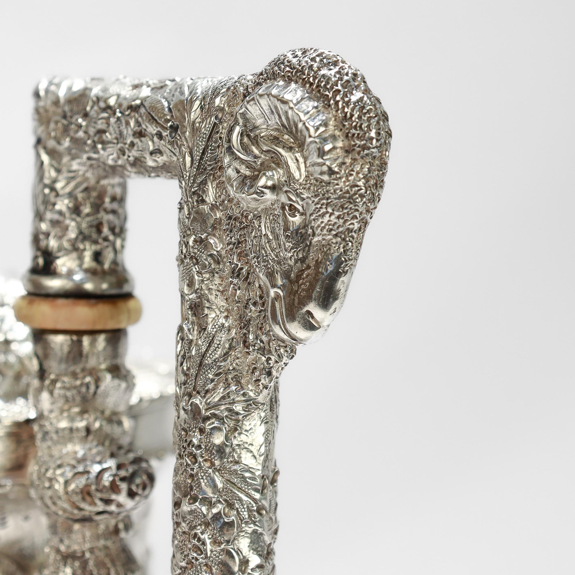 Ancienne cafetière Schofield Repousse Baltimore Sterling Silver Castle Pattern en vente 7