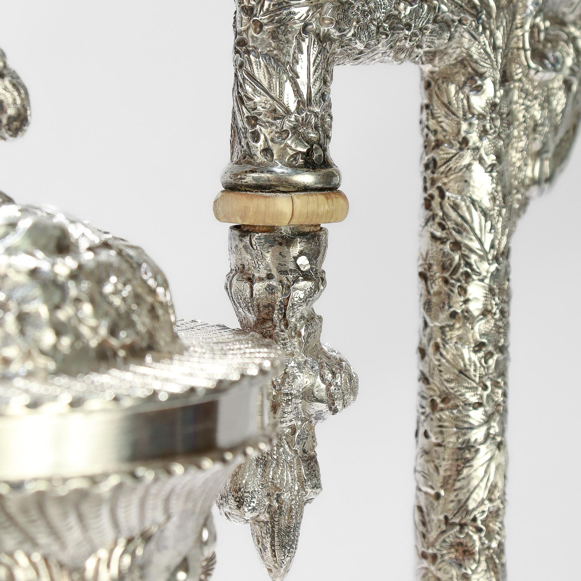 Ancienne cafetière Schofield Repousse Baltimore Sterling Silver Castle Pattern en vente 9