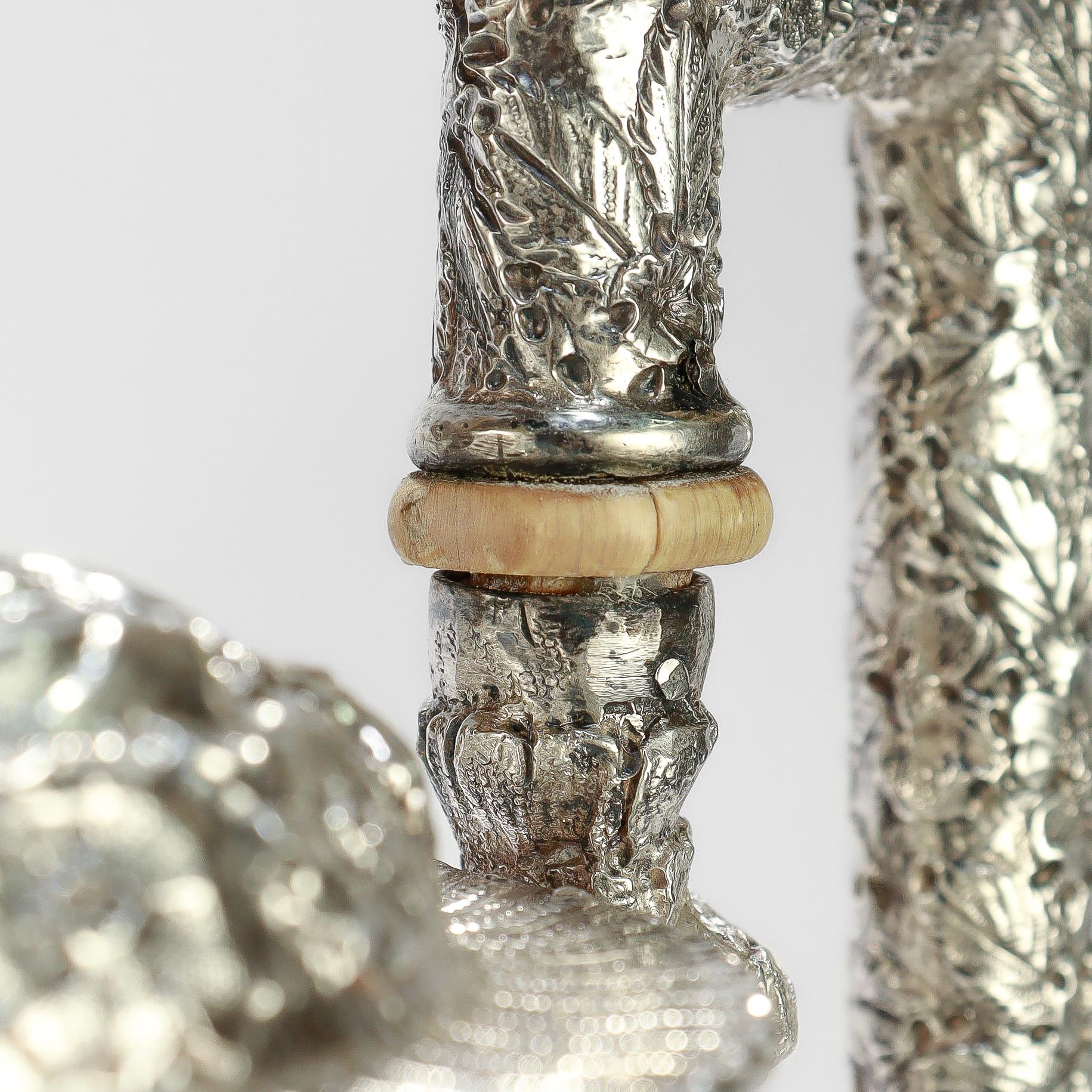 Ancienne cafetière Schofield Repousse Baltimore Sterling Silver Castle Pattern en vente 12
