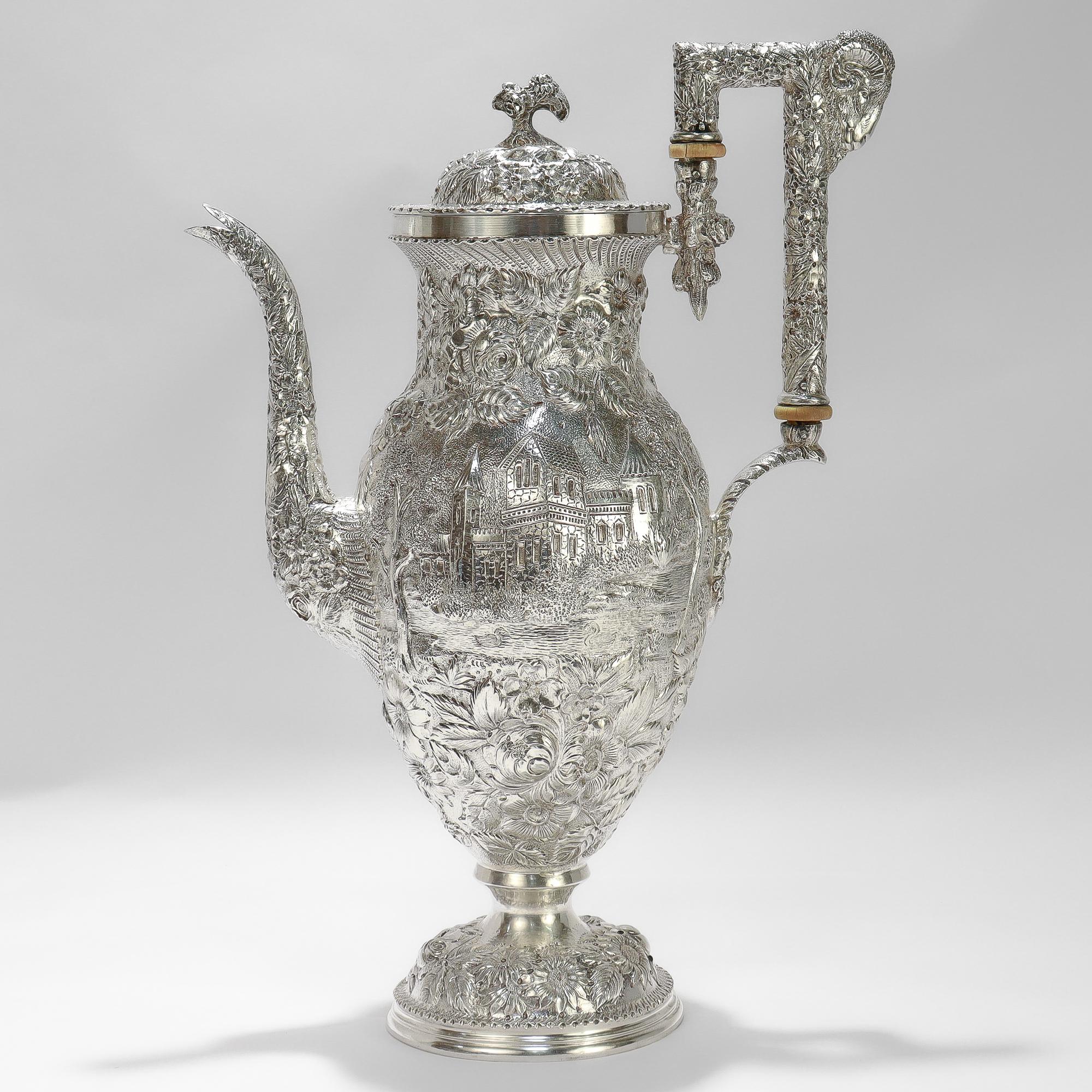 Mid-Century Modern Ancienne cafetière Schofield Repousse Baltimore Sterling Silver Castle Pattern en vente