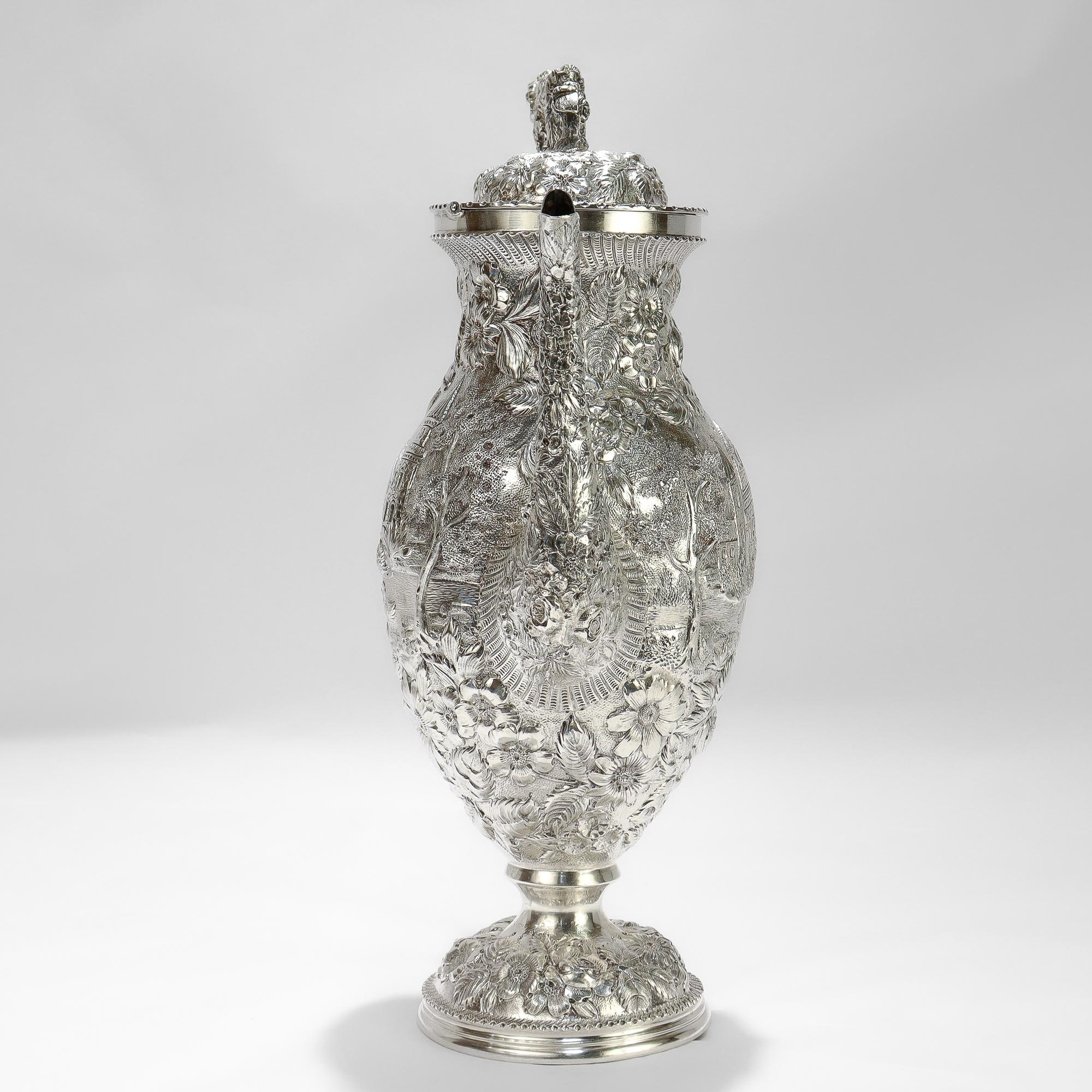 Argent sterling Ancienne cafetière Schofield Repousse Baltimore Sterling Silver Castle Pattern en vente