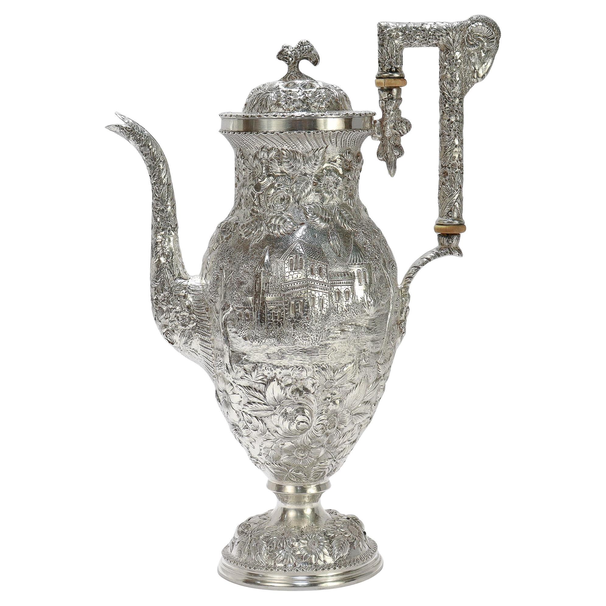 Ancienne cafetière Schofield Repousse Baltimore Sterling Silver Castle Pattern en vente
