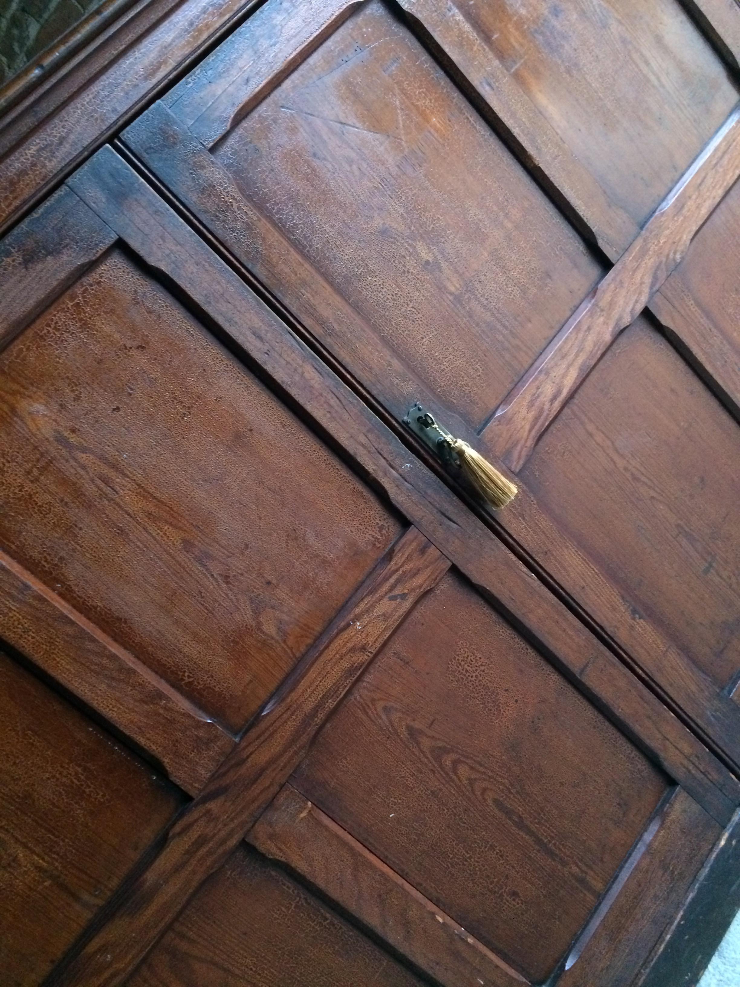 Ancienne armoire scolaire en pin massif Victorien 19e siècle:: vers 1875 5
