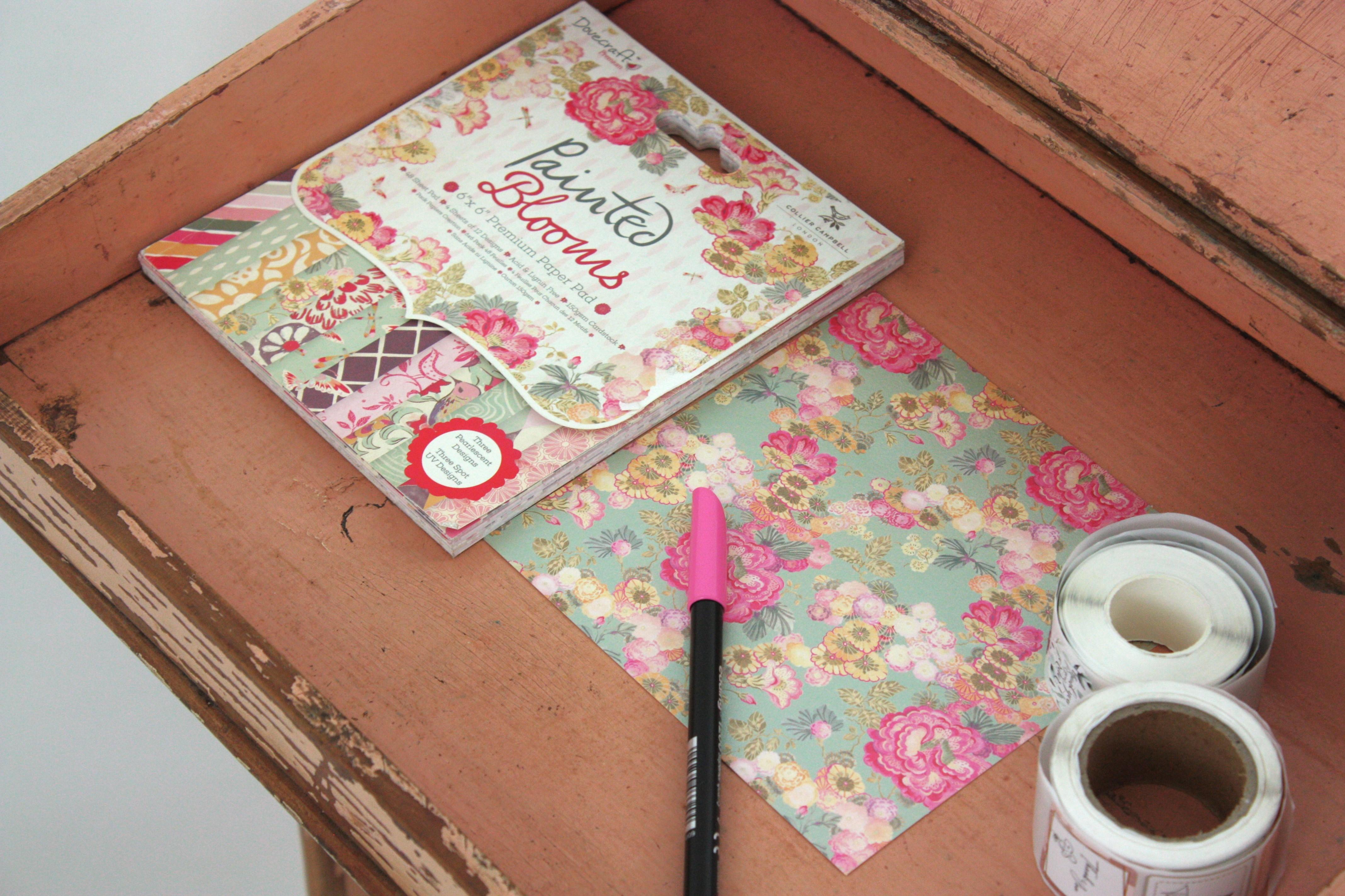 Bureau d'écolier ancien avec siège pliant en patine rose douce en vente 4