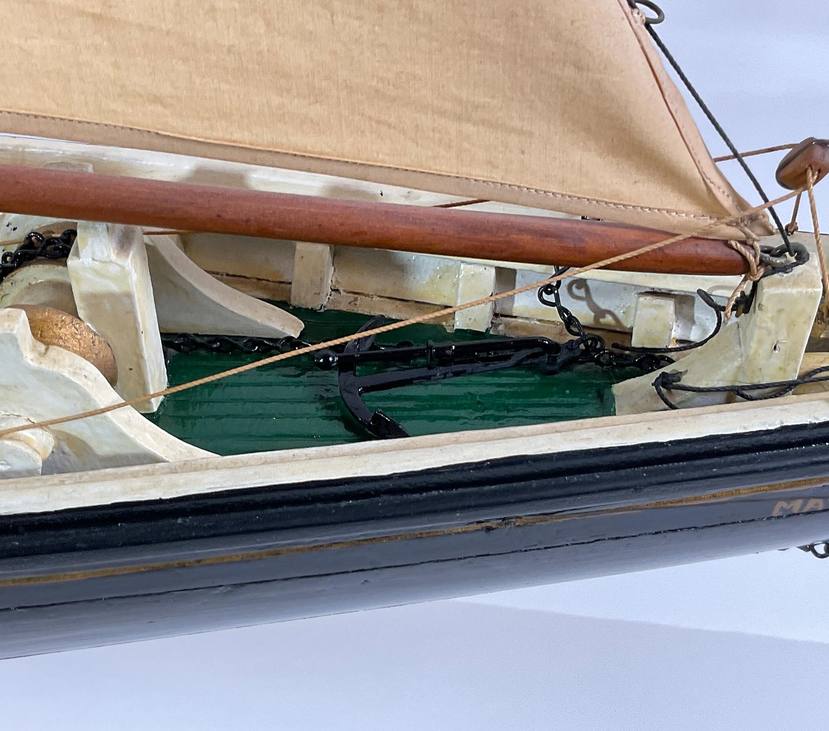 Antique Schooner Ship Model of Mayflower In Excellent Condition For Sale In Norwell, MA