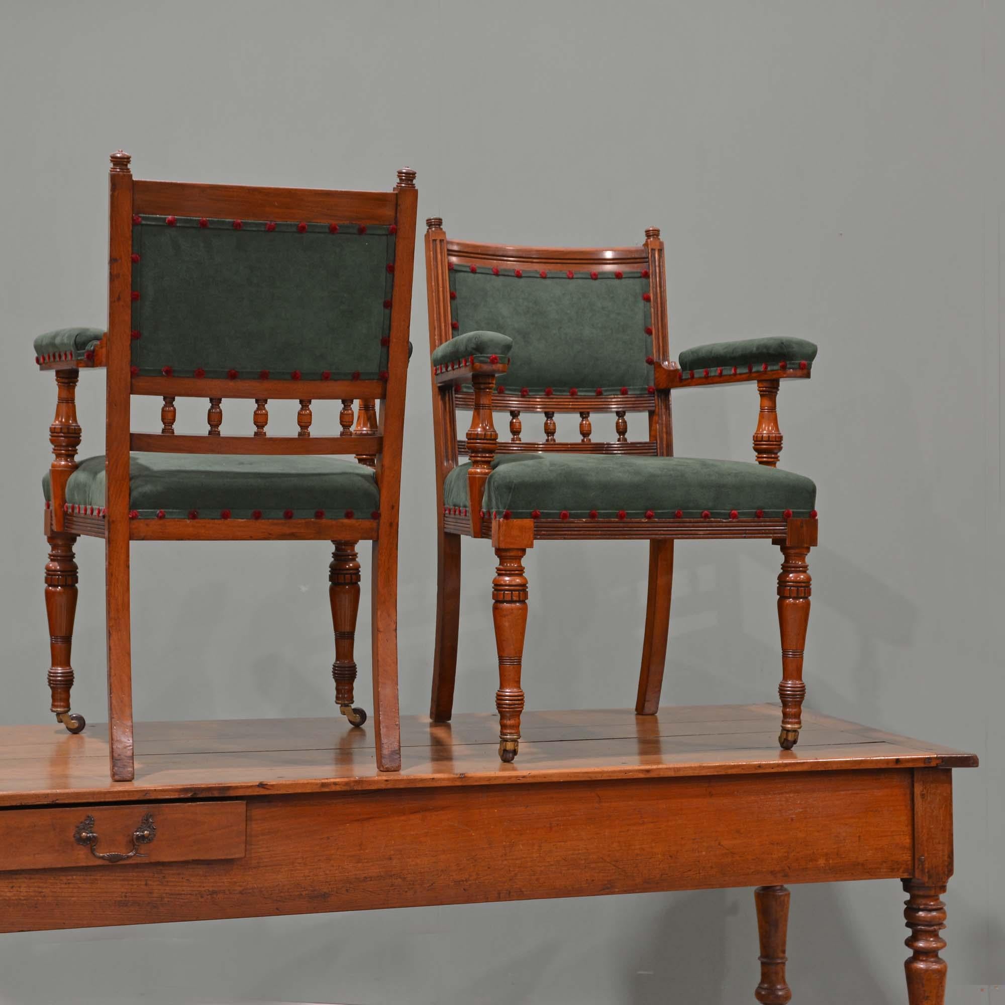 Antique Scottish 19th century walnut armchairs by J. & T. Scott, Edinburgh For Sale 6