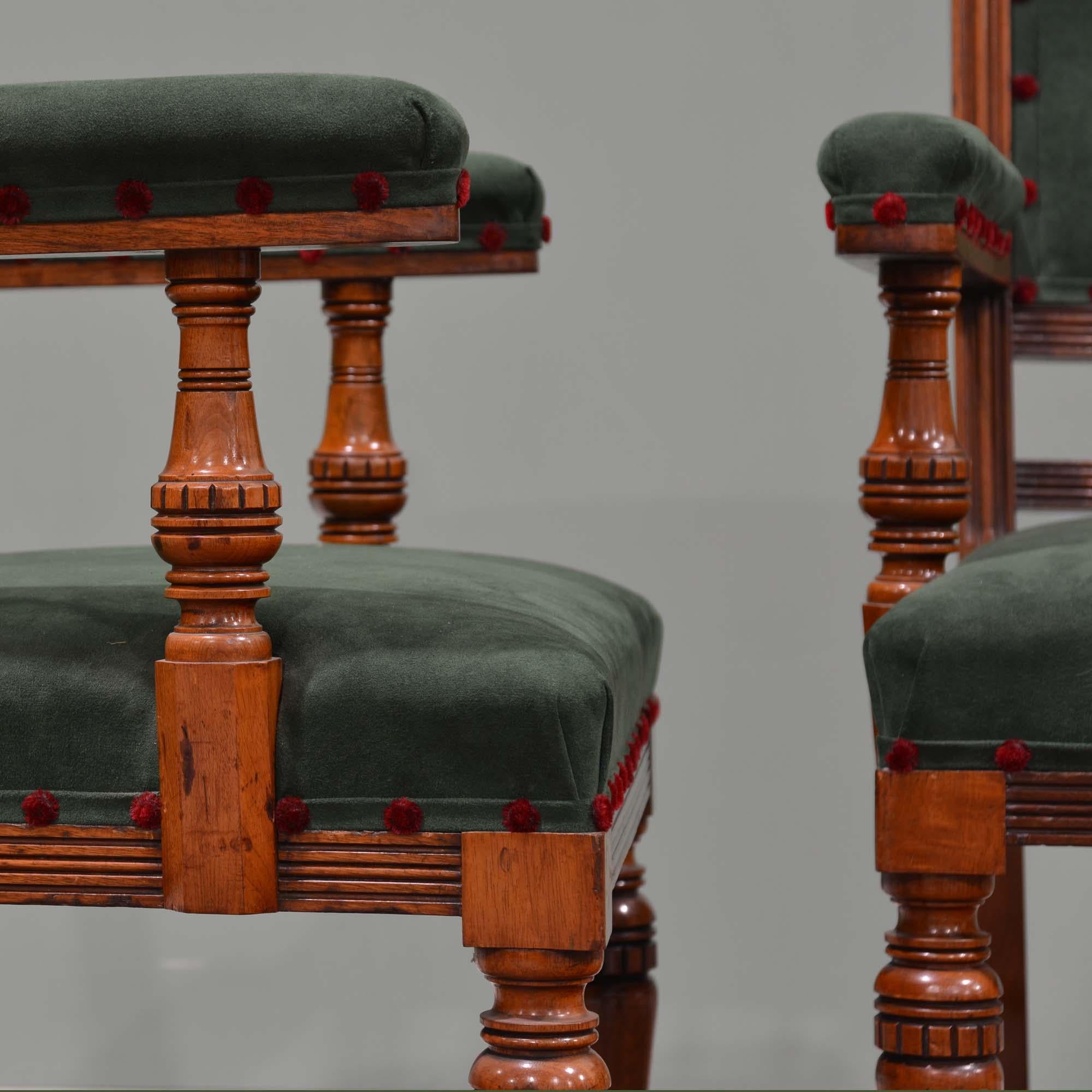 Antique Scottish 19th century walnut armchairs by J. & T. Scott, Edinburgh In Good Condition For Sale In Castle Douglas, GB