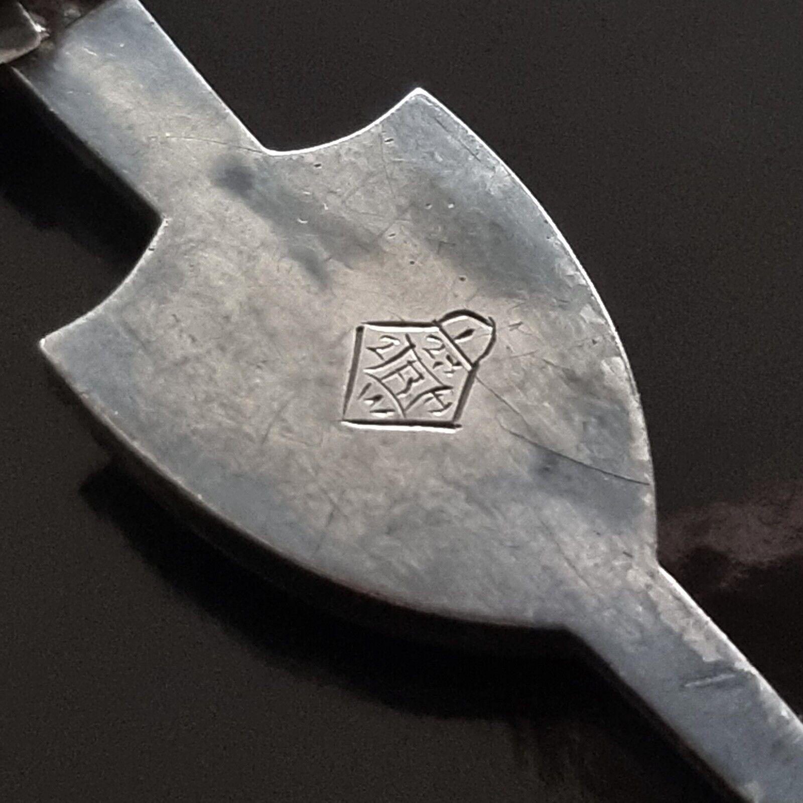 Antike schottische Brosche mit Schwert und Schild aus Silber, Natursteinen, 19. Jahrhundert im Angebot 4