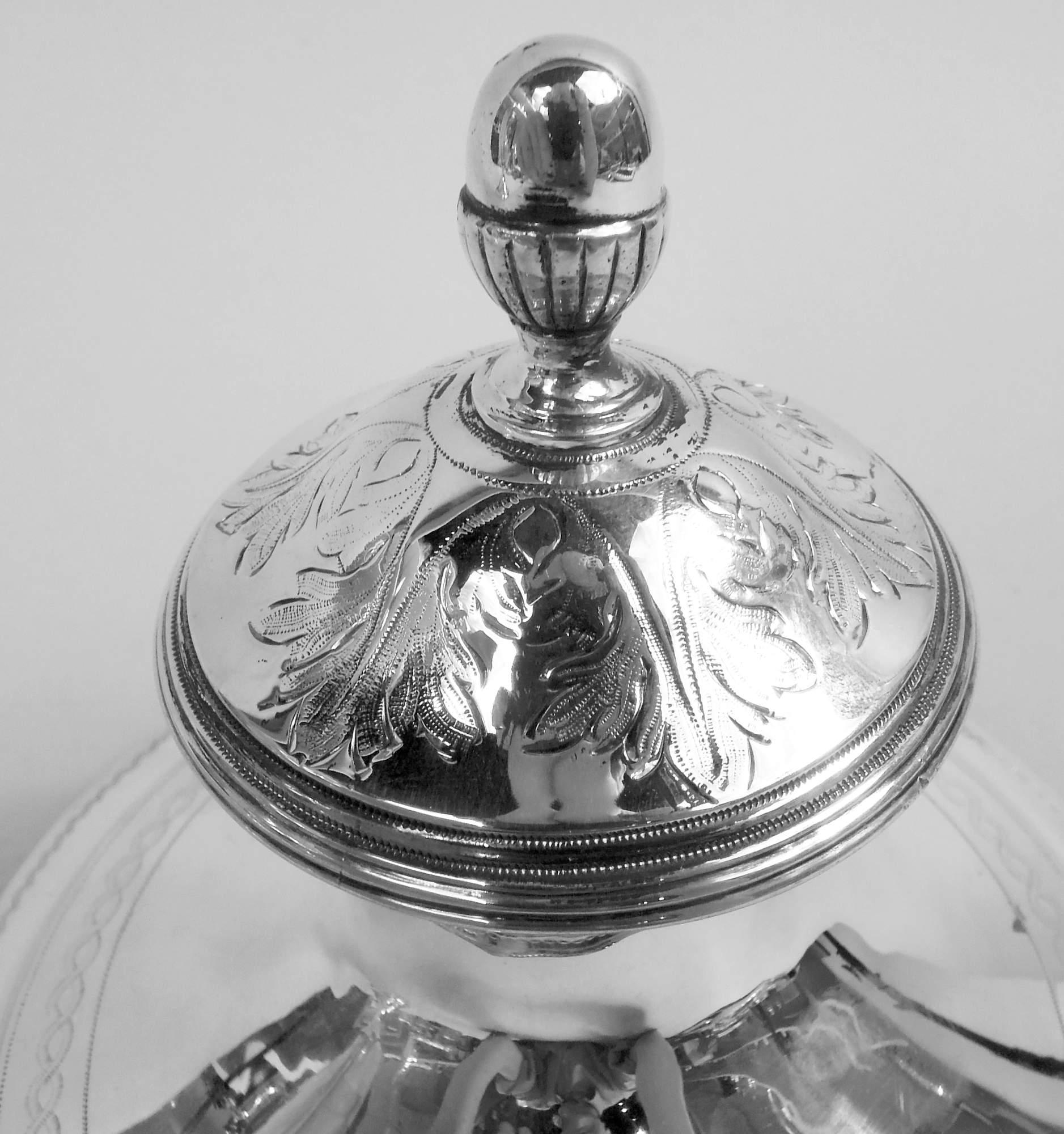 Antigua urna neoclásica georgiana escocesa con ánfora cubierta, 1808 Plata esterlina en venta