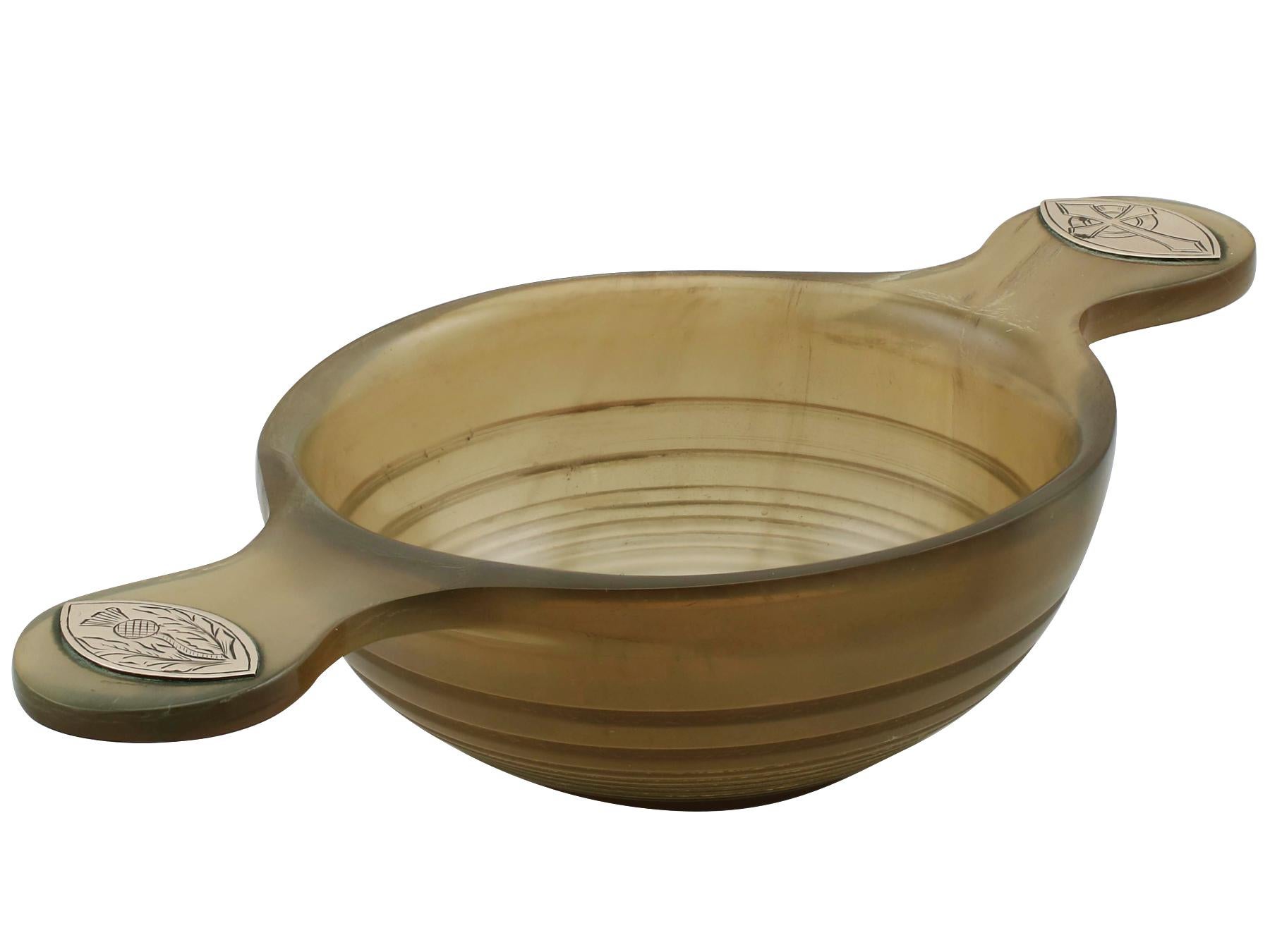 Antiguo quaich escocés de cuerno y oro amarillo, hacia 1890 en Excelente estado para la venta en Jesmond, Newcastle Upon Tyne