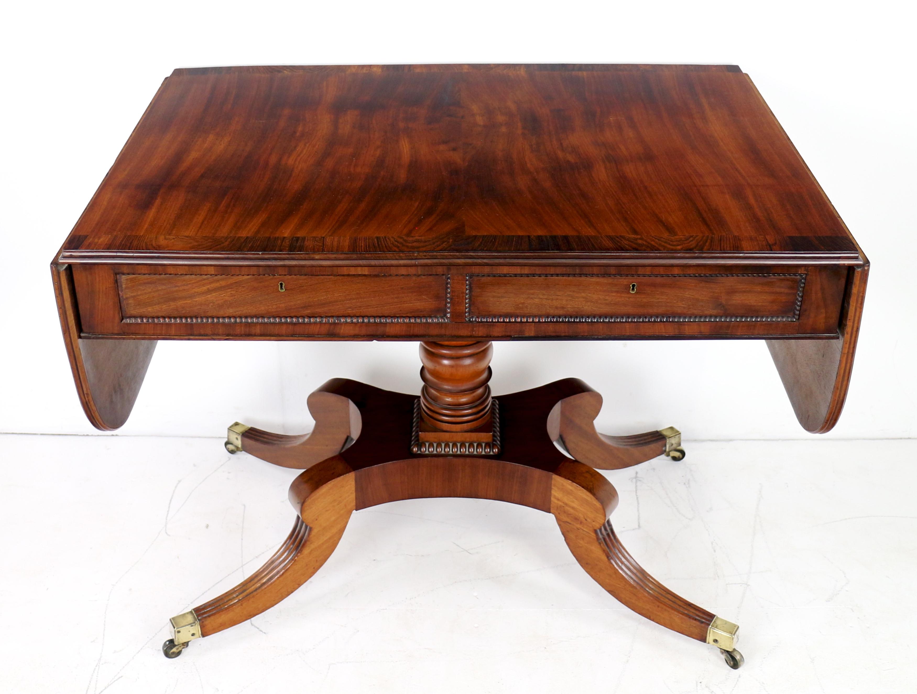 Ancienne table de canapé écossaise à bandes croisées en acajou et bois de rose en vente 6