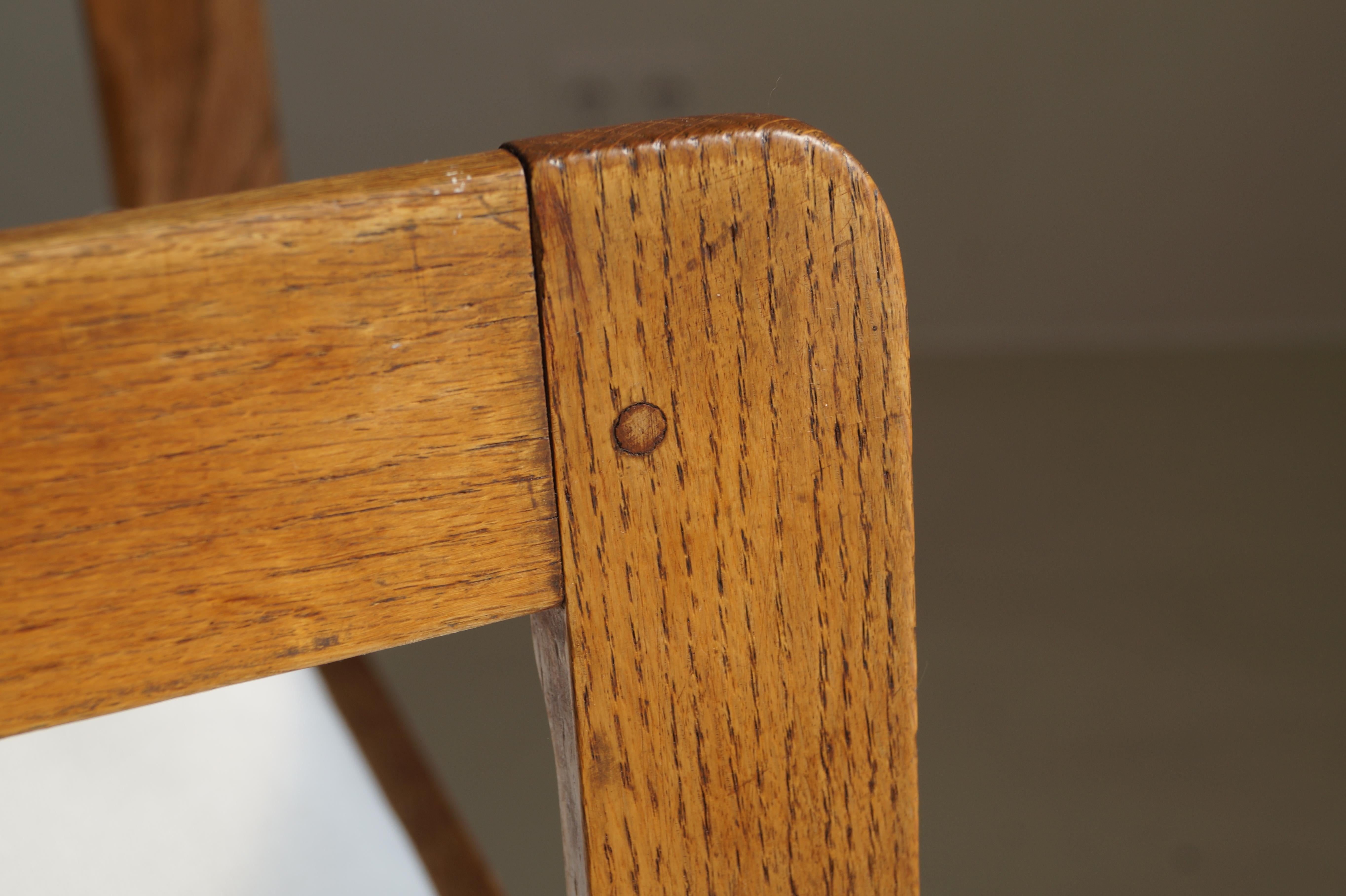 Sillón antiguo con respaldo de barril de roble escocés, c.1920 en venta 9