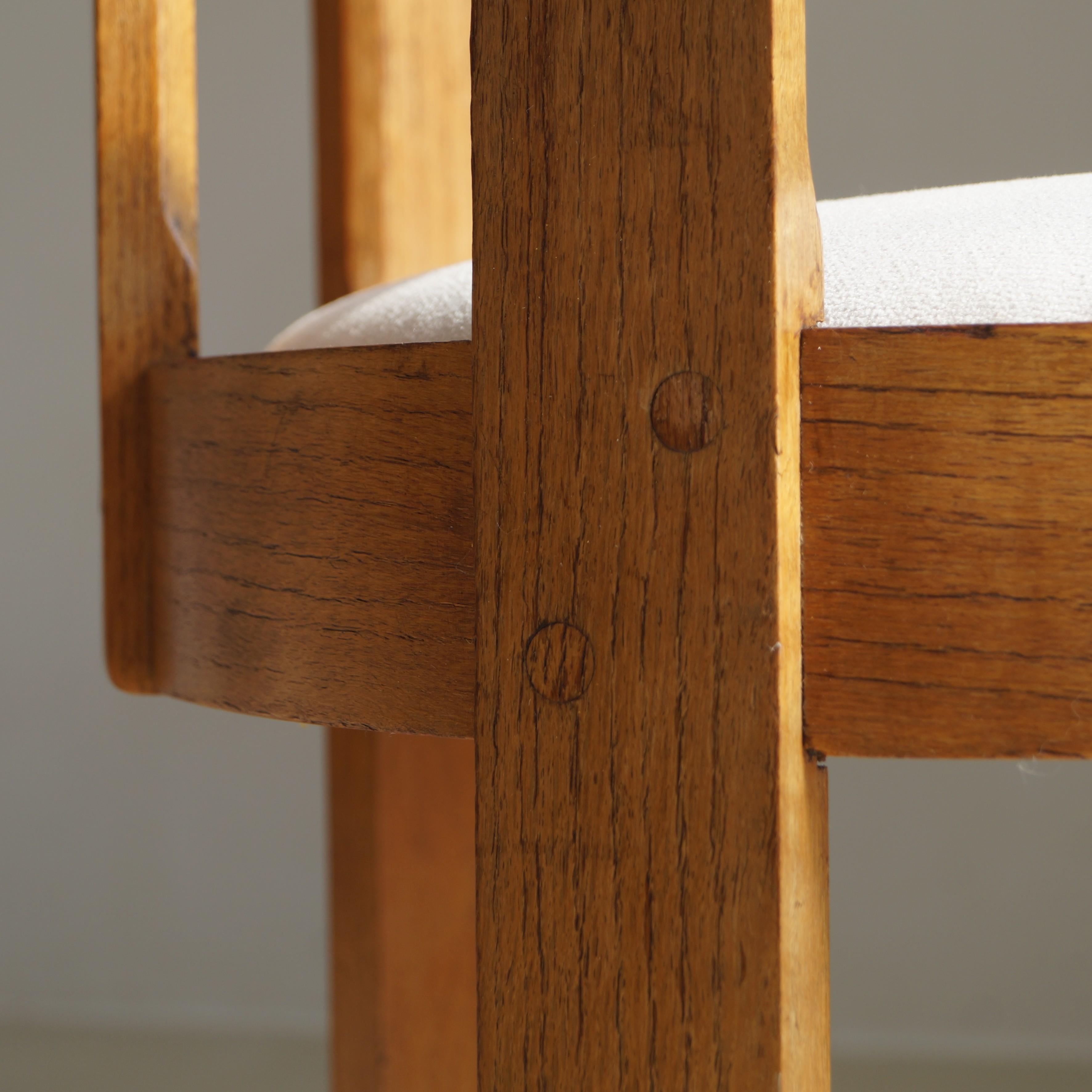 Sillón antiguo con respaldo de barril de roble escocés, c.1920 en venta 10