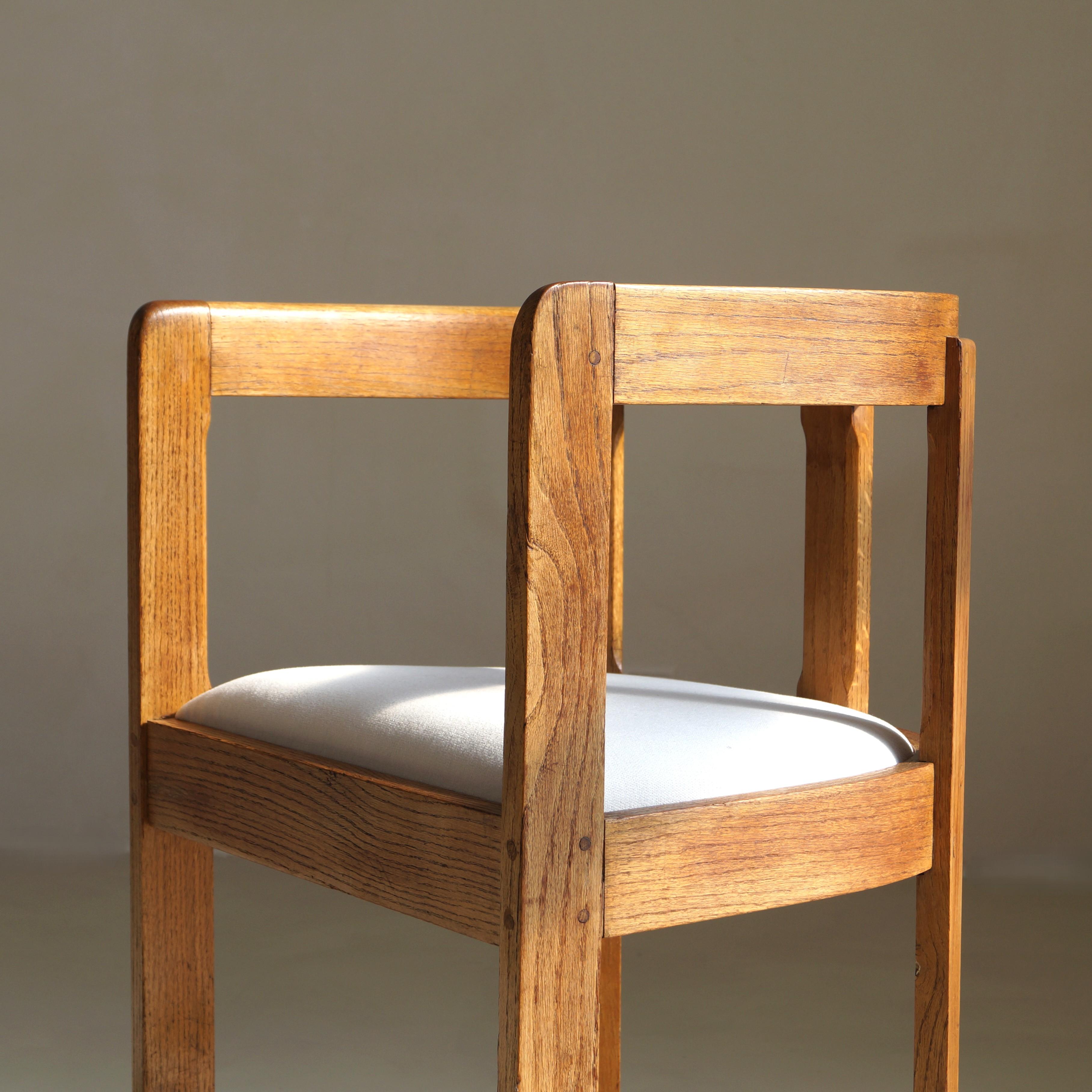 Sillón antiguo con respaldo de barril de roble escocés, c.1920 Roble en venta