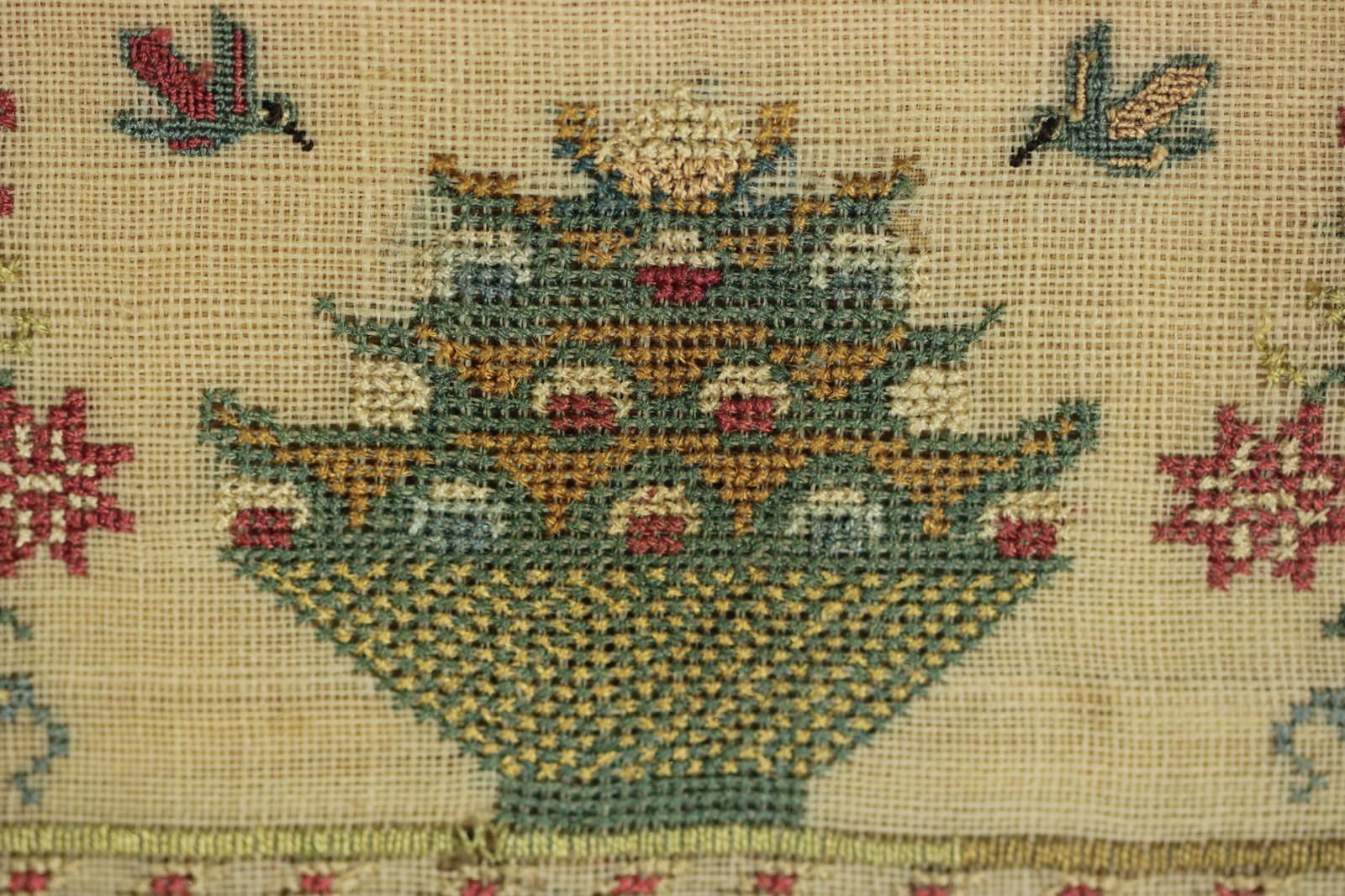 Antique Scottish Sampler, 1812, by Sarah Pugh Aged 12 In Good Condition In Chelmsford, Essex