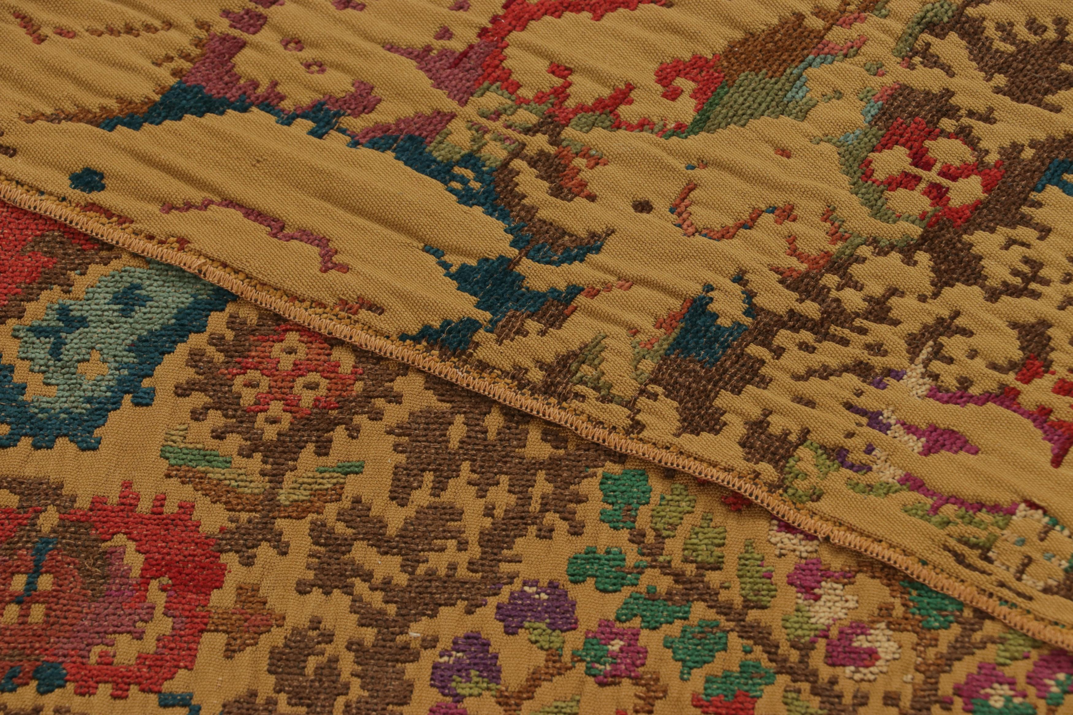 Écossais Fragment de textile écossais ancien avec un riche art populaire pictural - Rug & Kilim en vente
