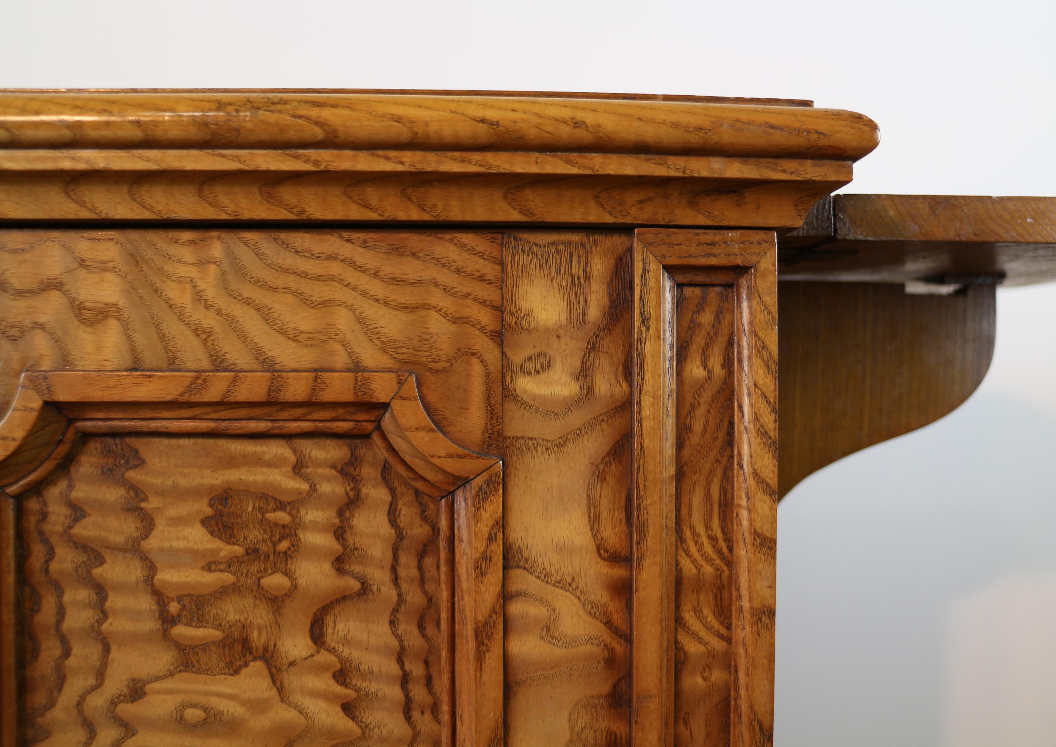 Antique Scottish William IV Figured Elm Bedside Cabinet or Pot Cupboard 7