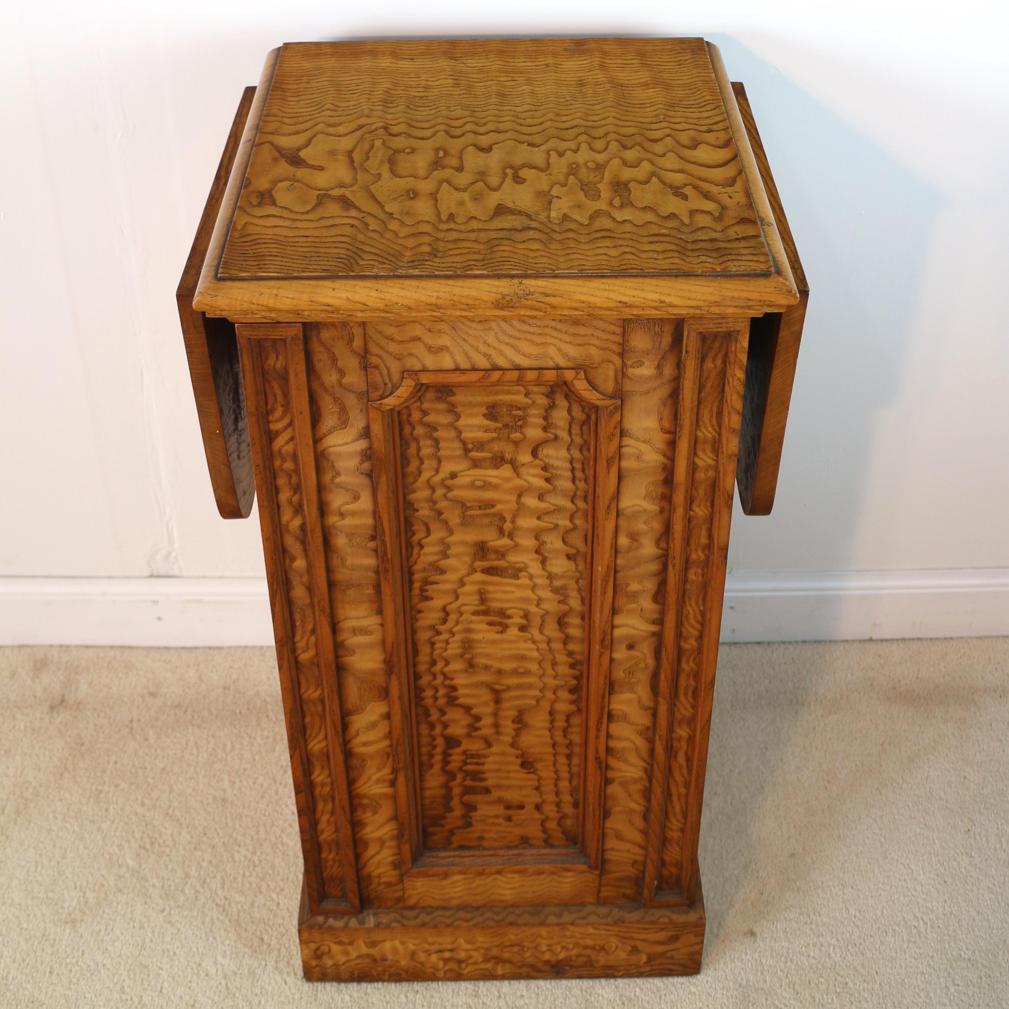 Antique Scottish William IV Figured Elm Bedside Cabinet or Pot Cupboard 1