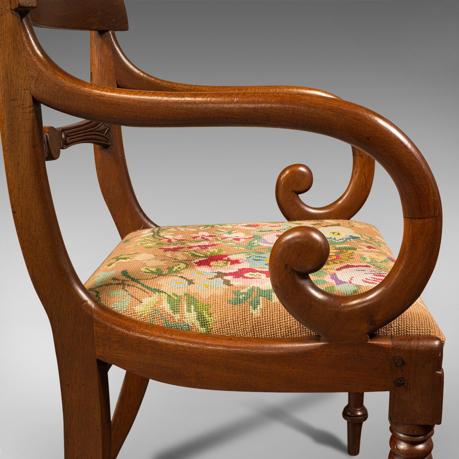 Fauteuil à volutes antique, anglais, fauteuil, bureau, broderie, Régence, C.1830 en vente 4
