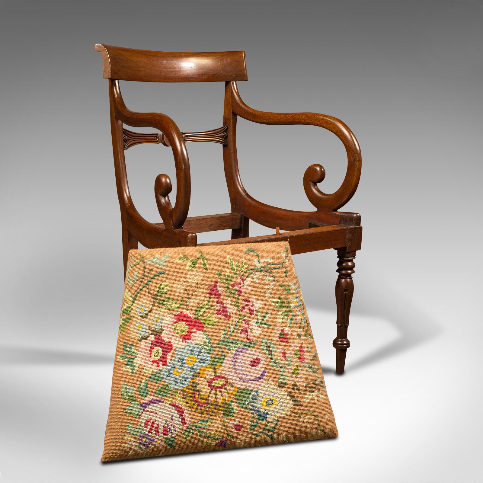 Fauteuil à volutes antique, anglais, fauteuil, bureau, broderie, Régence, C.1830 en vente 5