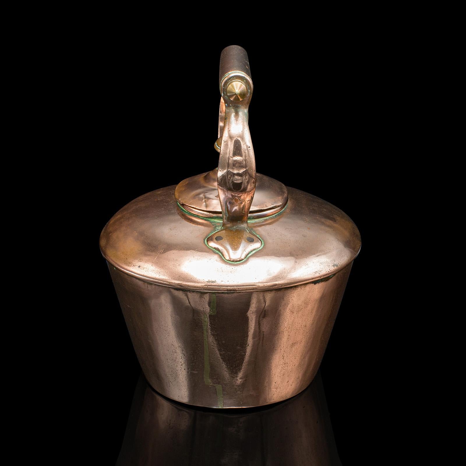 Antigua tetera de cocina, inglesa, de cobre, Victoriana, Circa 1870 siglo XIX en venta
