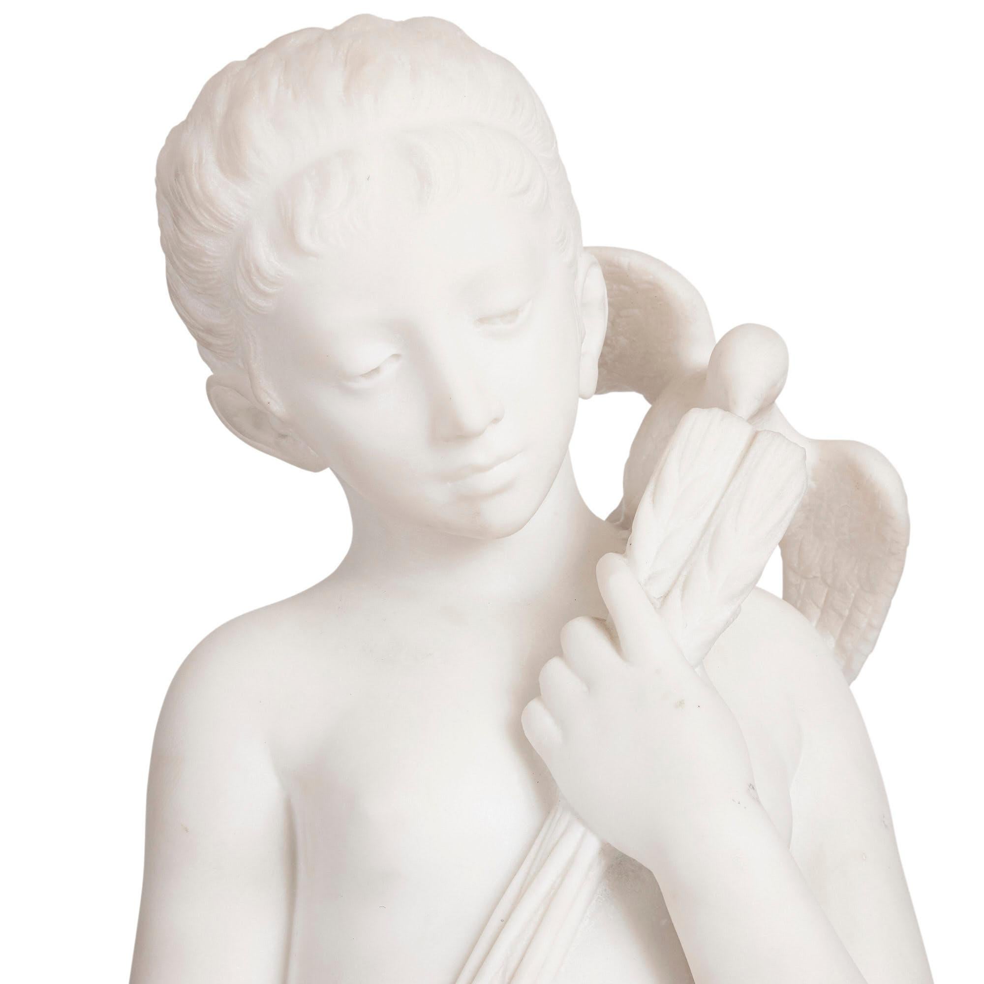 Figure ancienne en marbre sculpté d'une jeune fille Bon état - En vente à London, GB