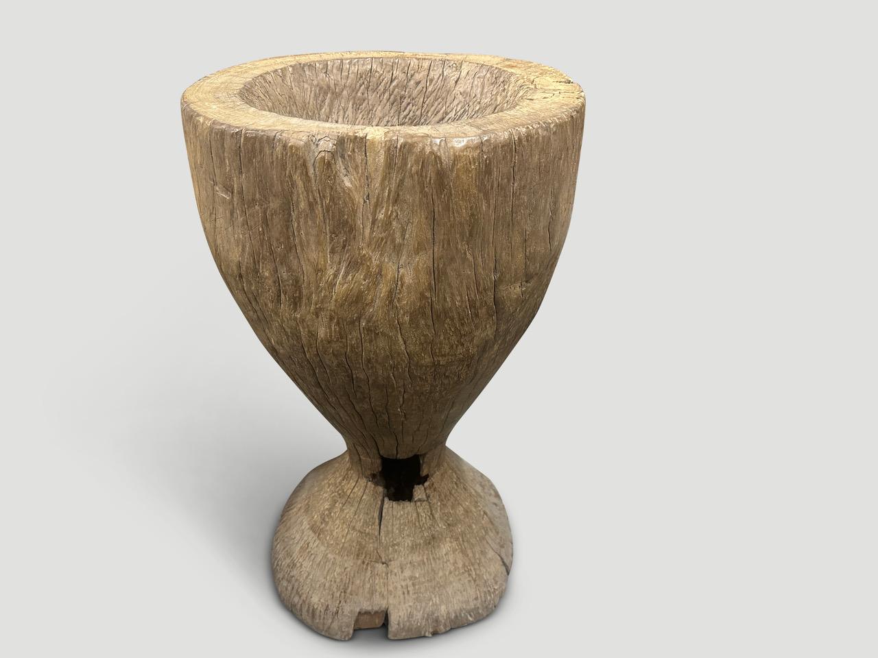 Milieu du XXe siècle Antique Sculptural Vessel curated by Andrianna Shamaris en vente