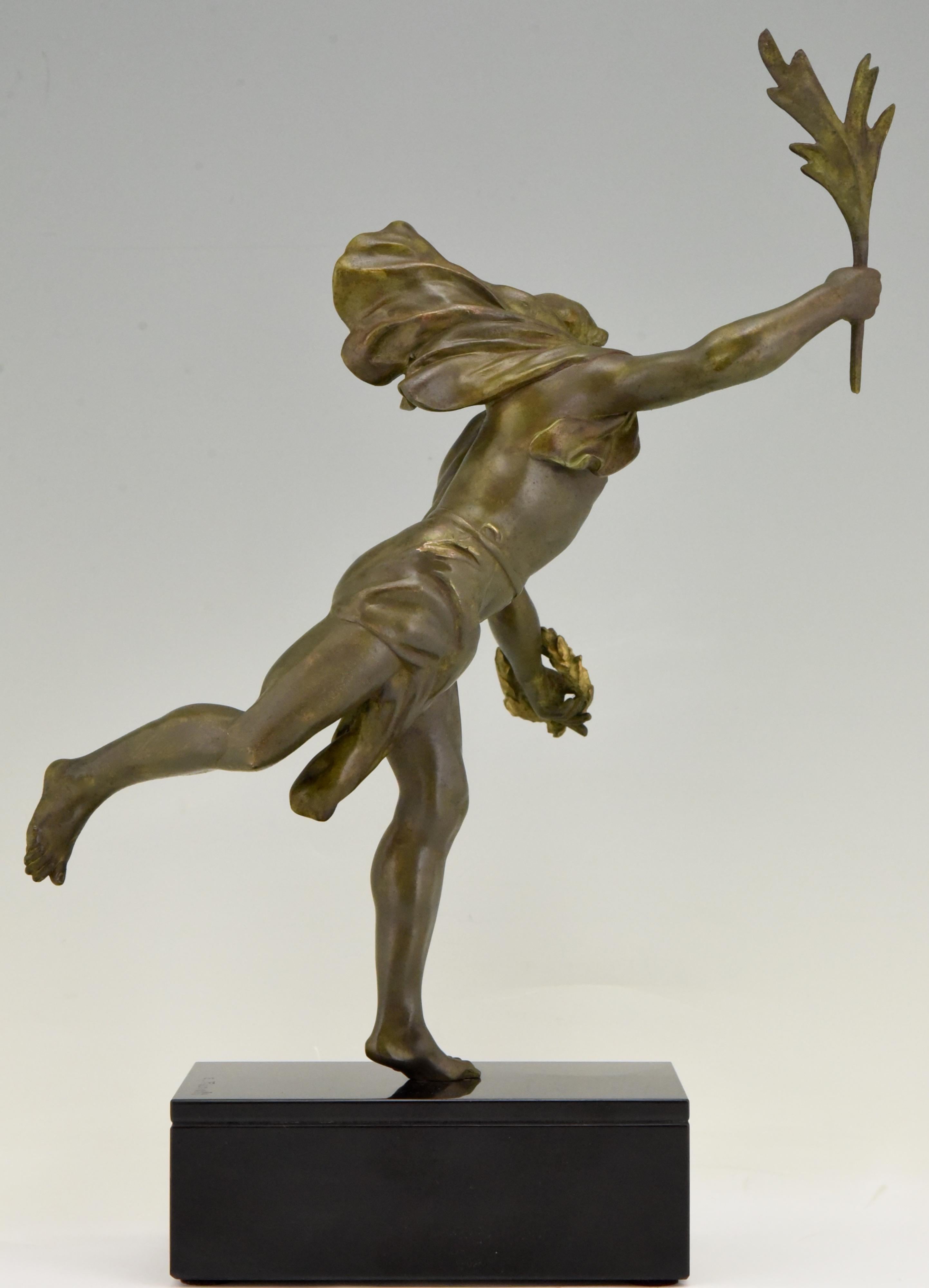 Antique Sculpture of a Man with Laurel Branch by E. Picault ca. 1900 In Good Condition In Antwerp, BE