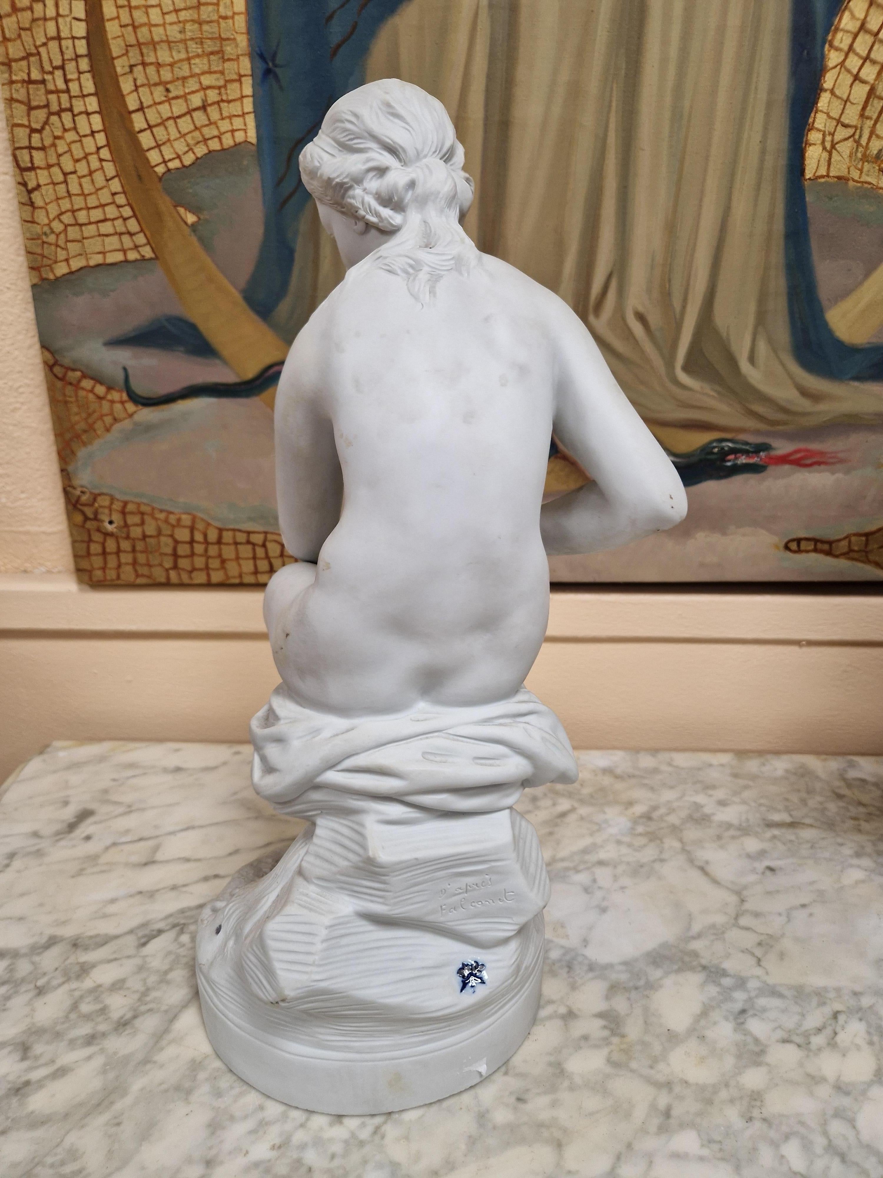 Sculpté Sculpture ancienne de Diane se baignant d'après Falconet en vente