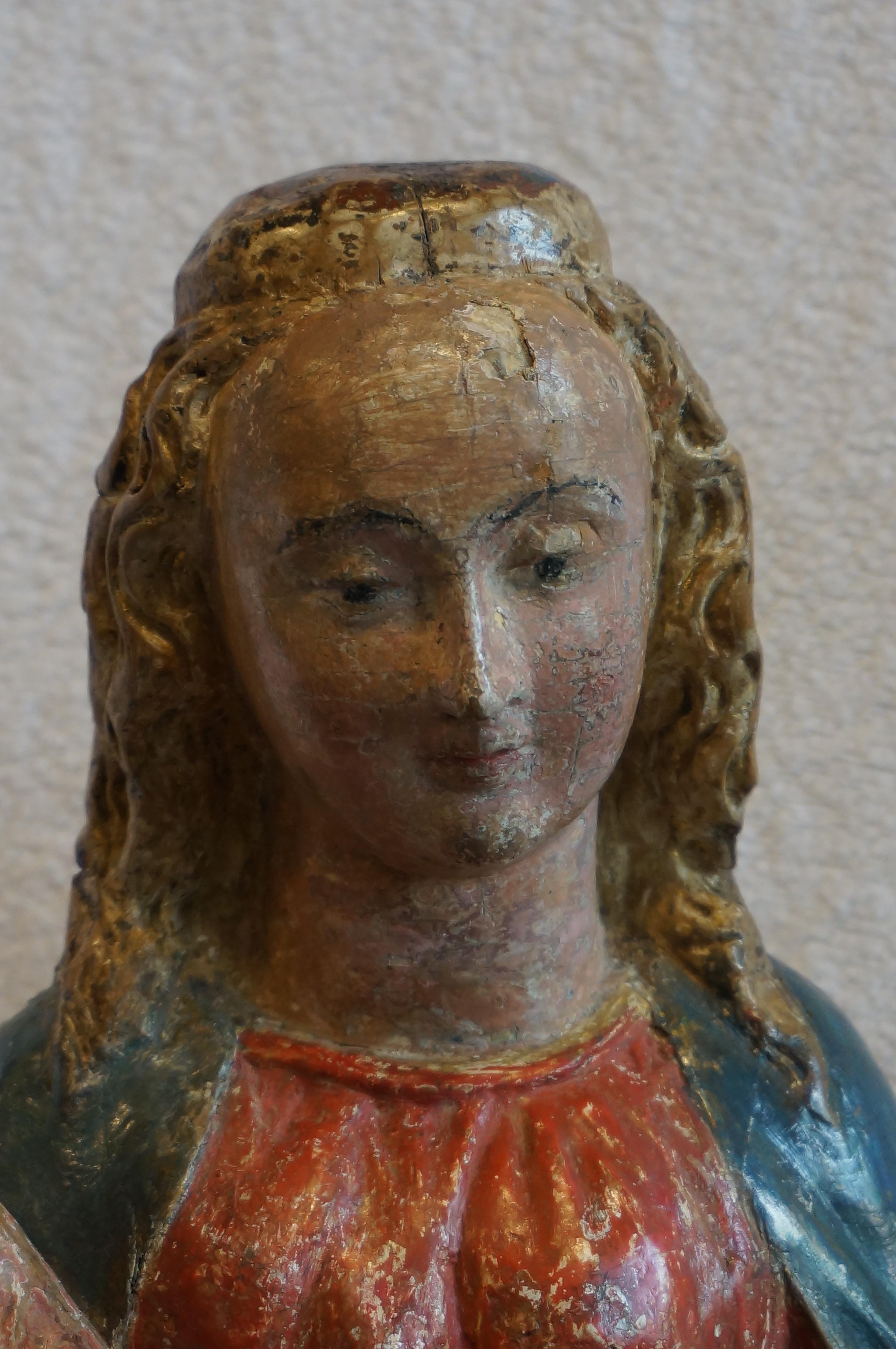 Antique Sculpture of Mary with the Child Jesus, Belgium, early 17th century For Sale 5