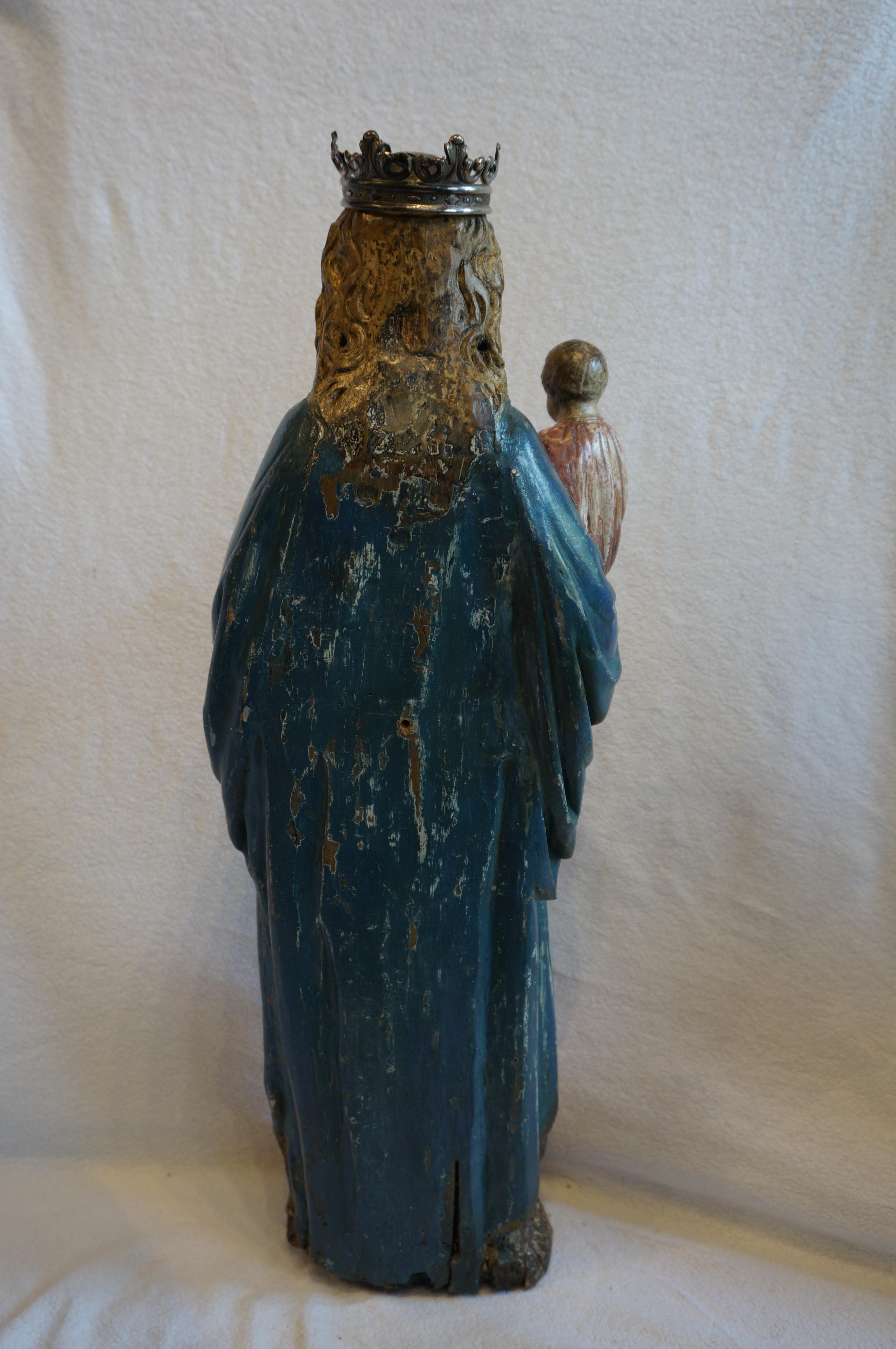 Sculpture antique de Marie avec le Child Child, Belgique, début du 17e siècle en vente 9