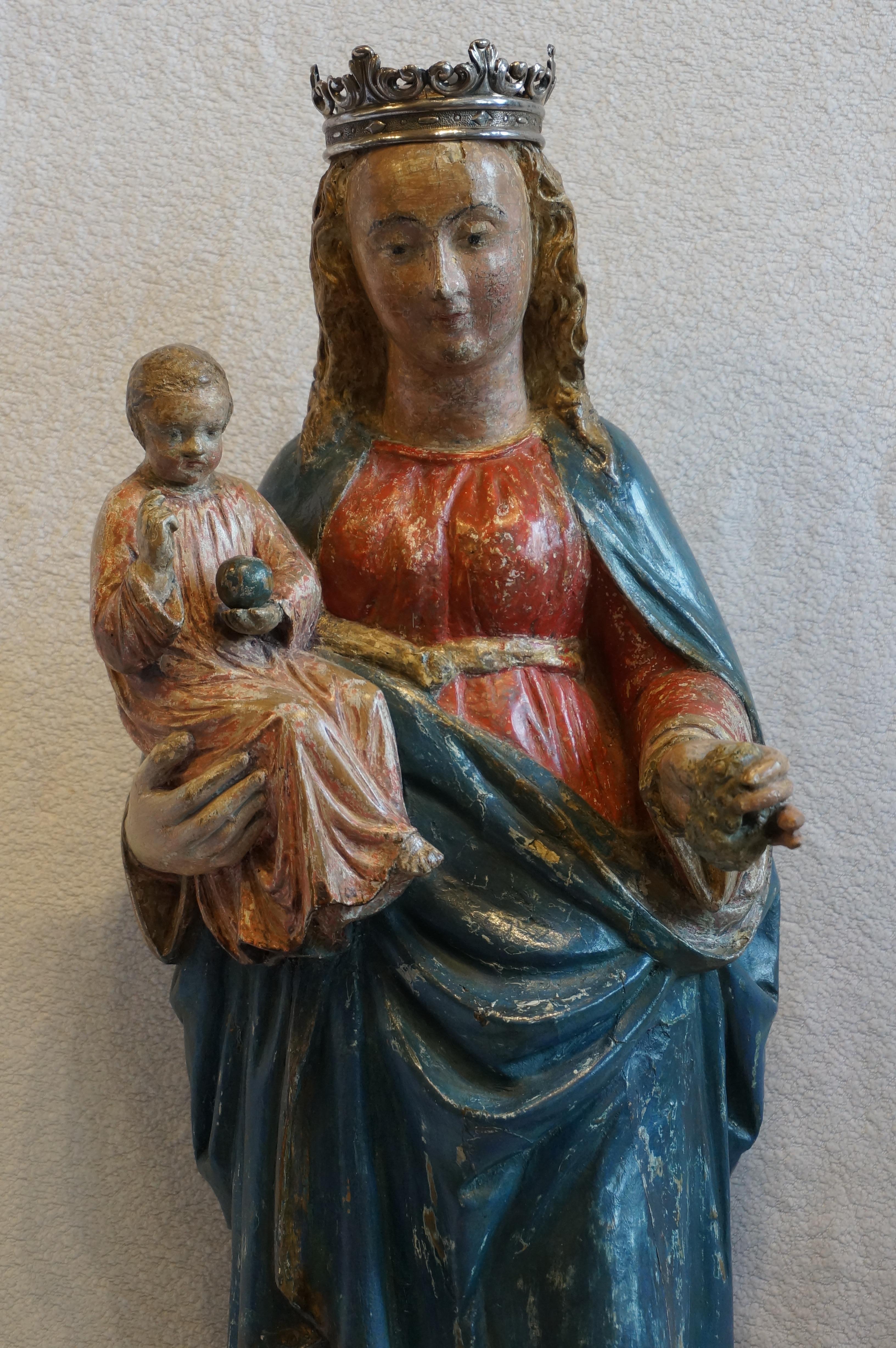 Renaissance Sculpture antique de Marie avec le Child Child, Belgique, début du 17e siècle en vente