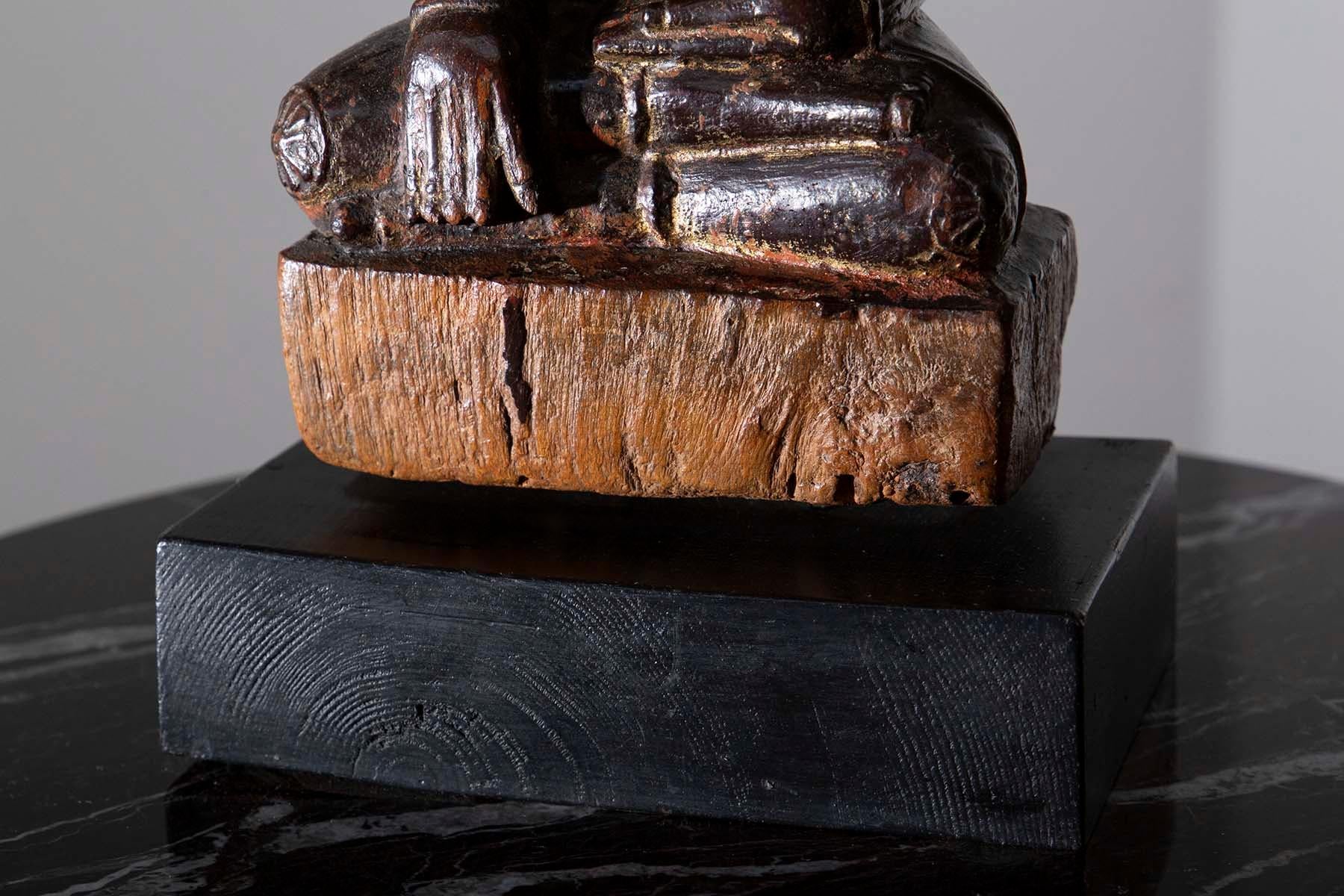 Fin du XIXe siècle Sculpture ancienne de Bouddha Mun en bois de Thaïlande 19ème siècle  en vente