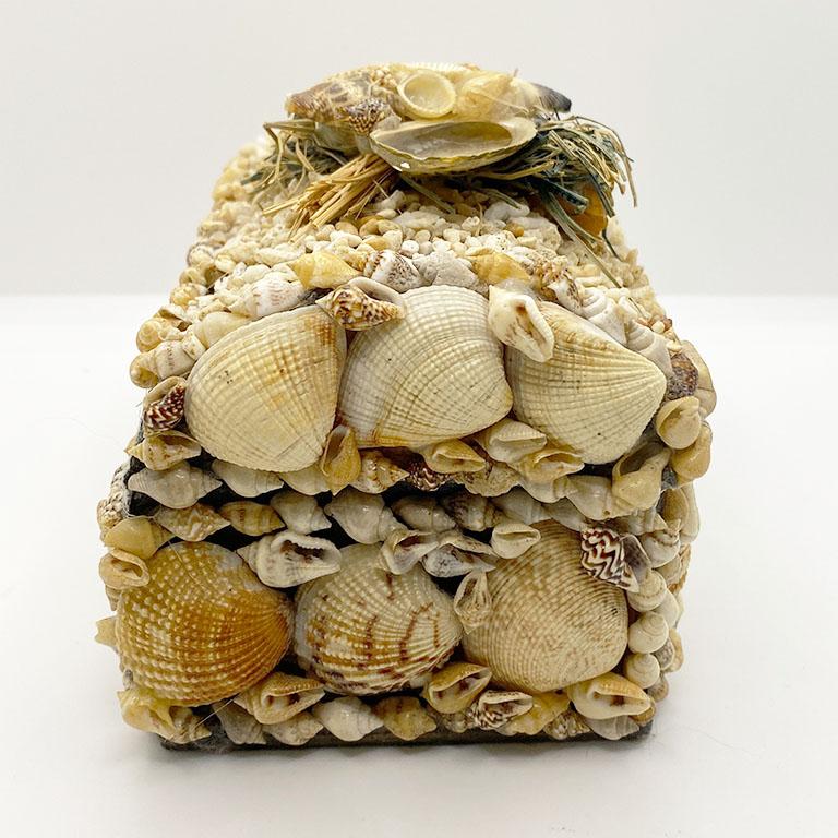 Antiguo ataúd decorativo de concha de mar con tapa clásico estadounidense en venta