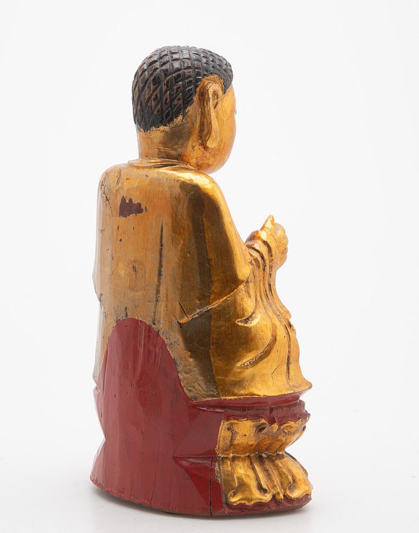 Art Déco Antico Buddha seduto Amitābha Vietnam c.1900, scultura in legno dorato su loto in vendita