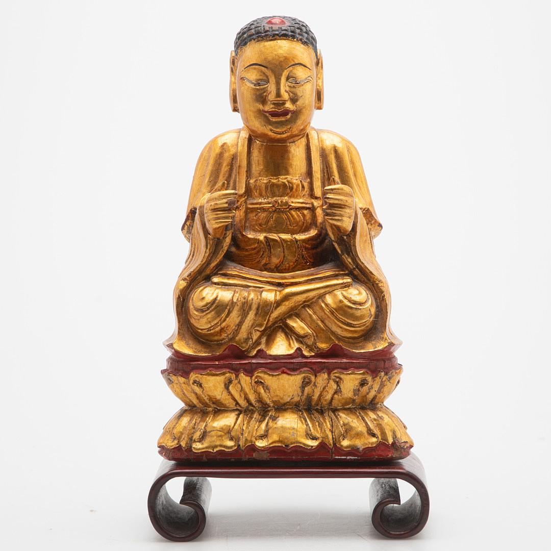 Antico Buddha seduto Amitābha Vietnam c.1900, scultura in legno dorato su loto In condizioni ottime in vendita a Wembley, GB