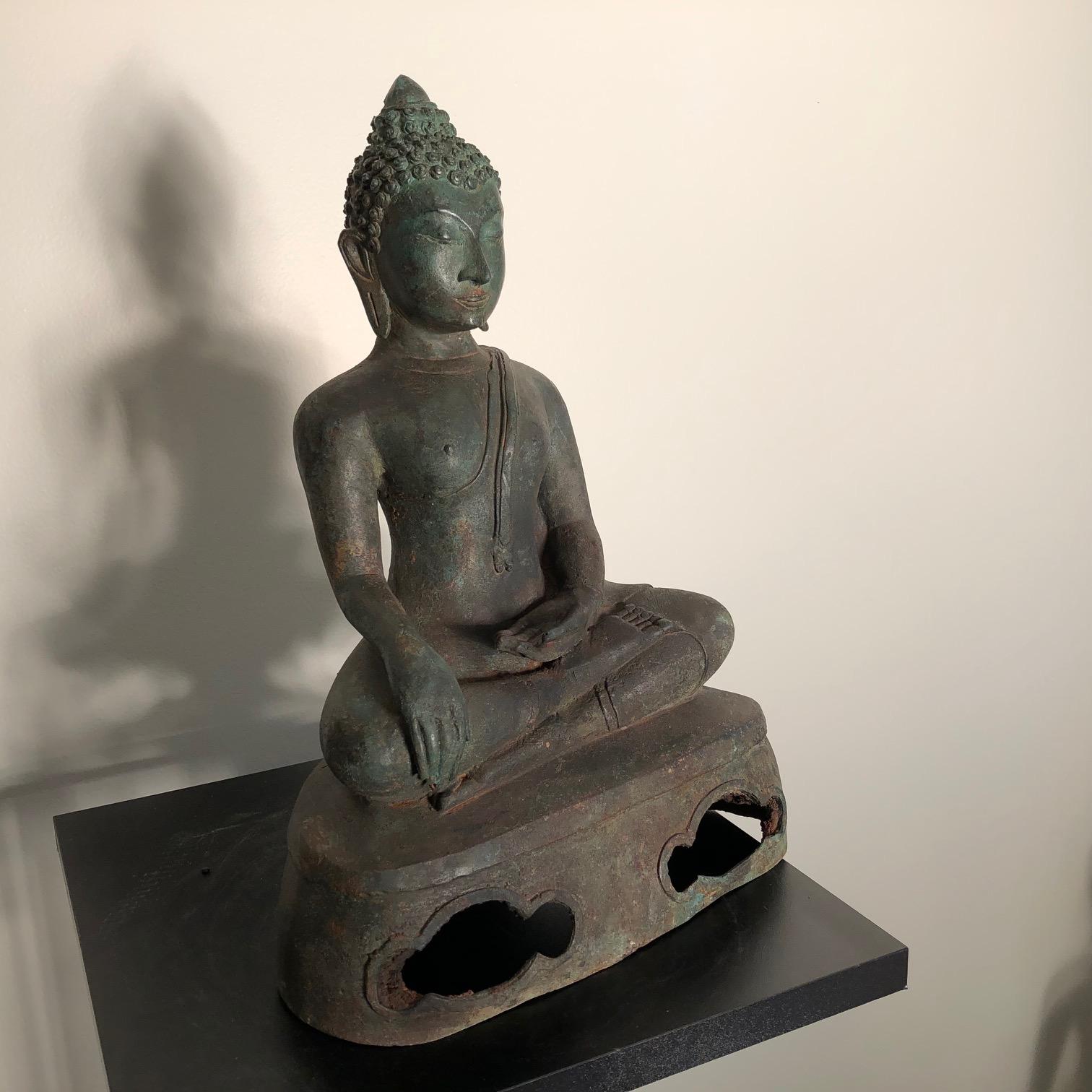 Antique Seated Enlightenment Shakymuni Buddha, Hand Cast Bronze 1