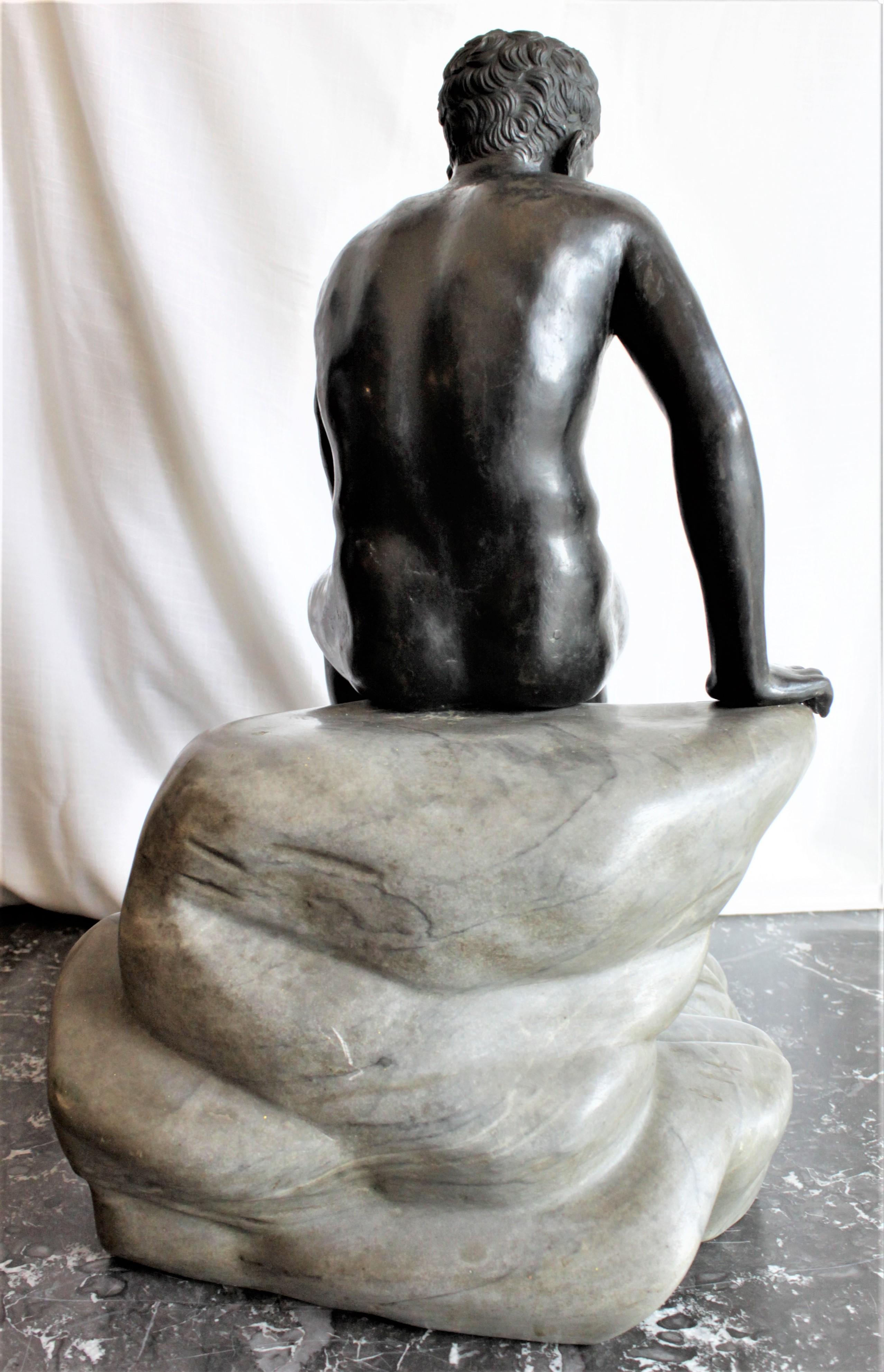 Antike sitzende griechische Gott Hermes patiniert Grand Tour gegossen Bronze-Skulptur (19. Jahrhundert) im Angebot