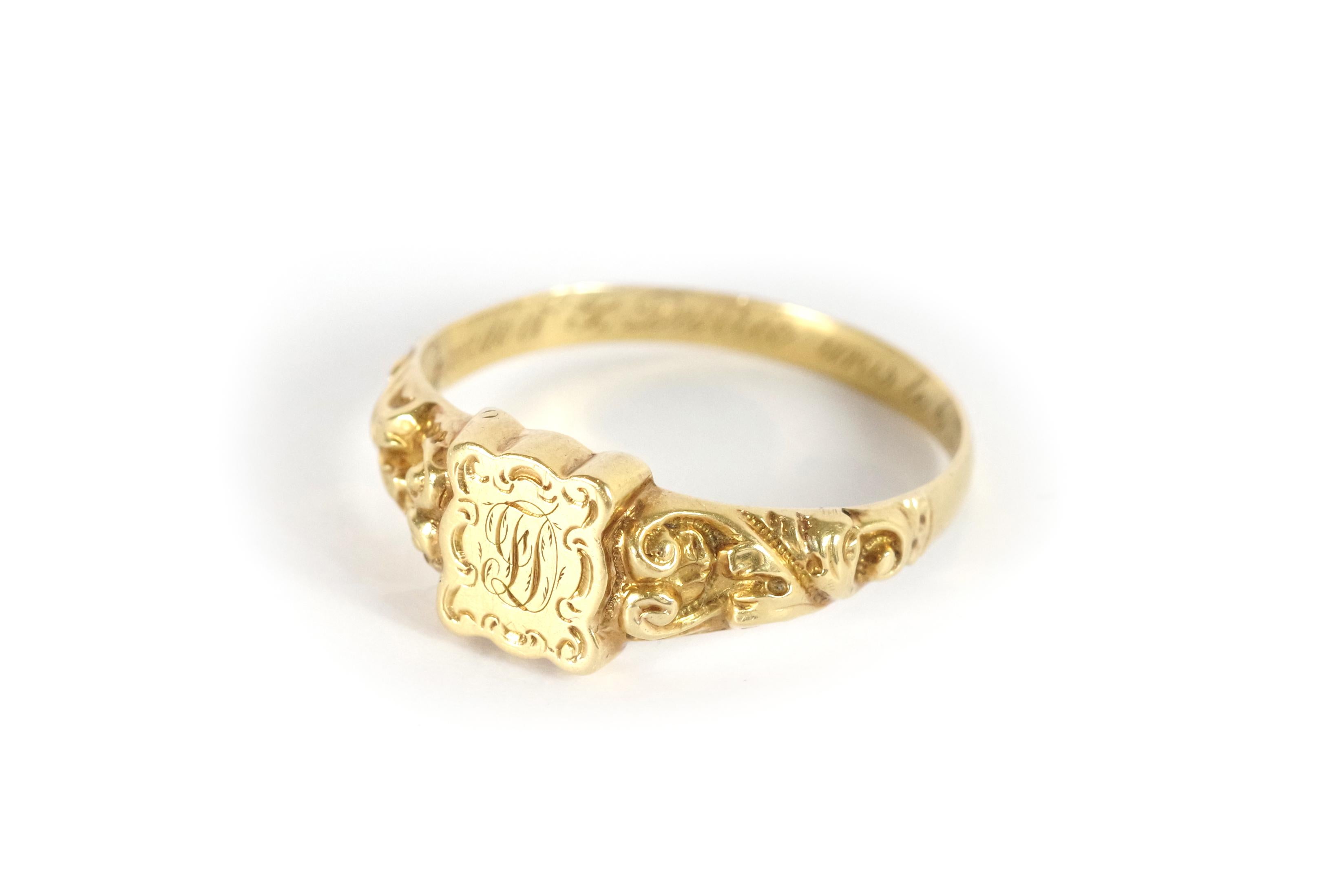 Antique secret signet ring in 18 karat rose gold. Antique wedding ring monogrammed 