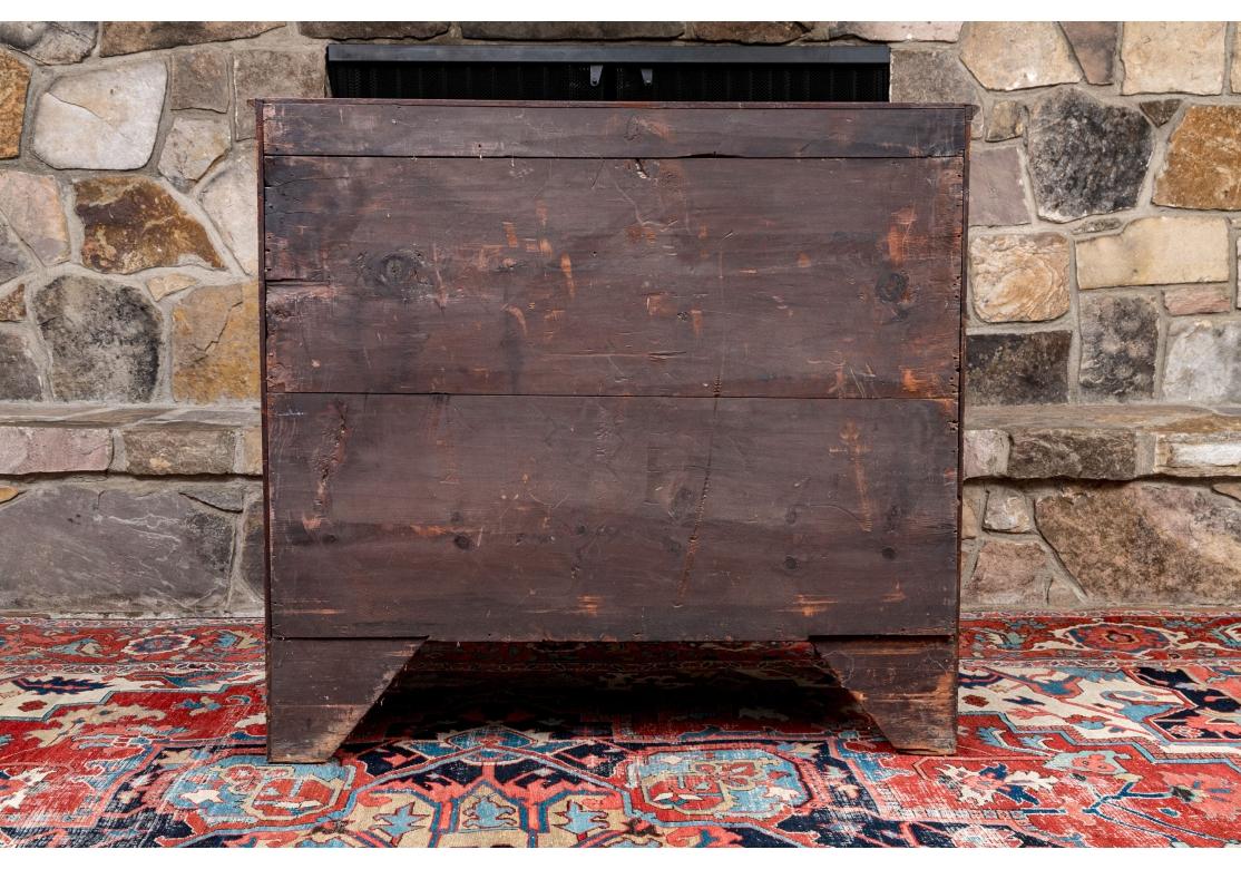 Ancienne commode secrétaire dans le style de Michael Allison à restaurer en vente 5