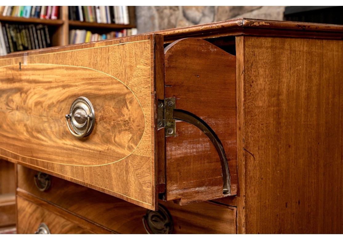 Laiton Ancienne commode secrétaire dans le style de Michael Allison à restaurer en vente