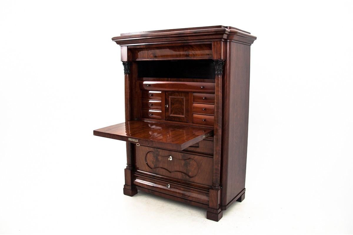 Antique Secretary Desk from circa 1870, After Renovation In Good Condition In Chorzów, PL