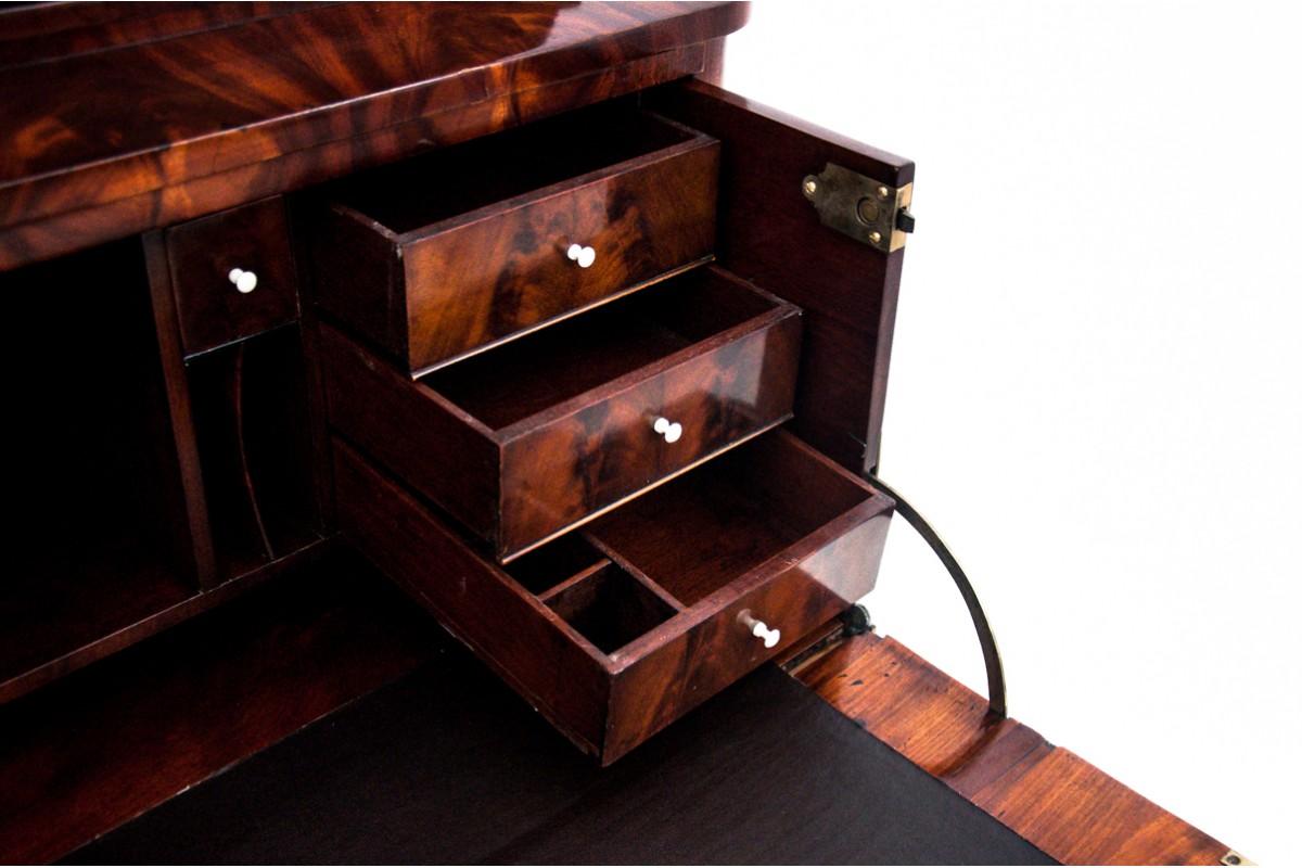 Antique secretary from around 1850, Northern Europe. In Good Condition For Sale In Chorzów, PL