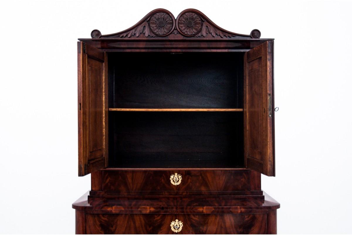 Walnut Antique secretary from around 1850, Northern Europe. For Sale